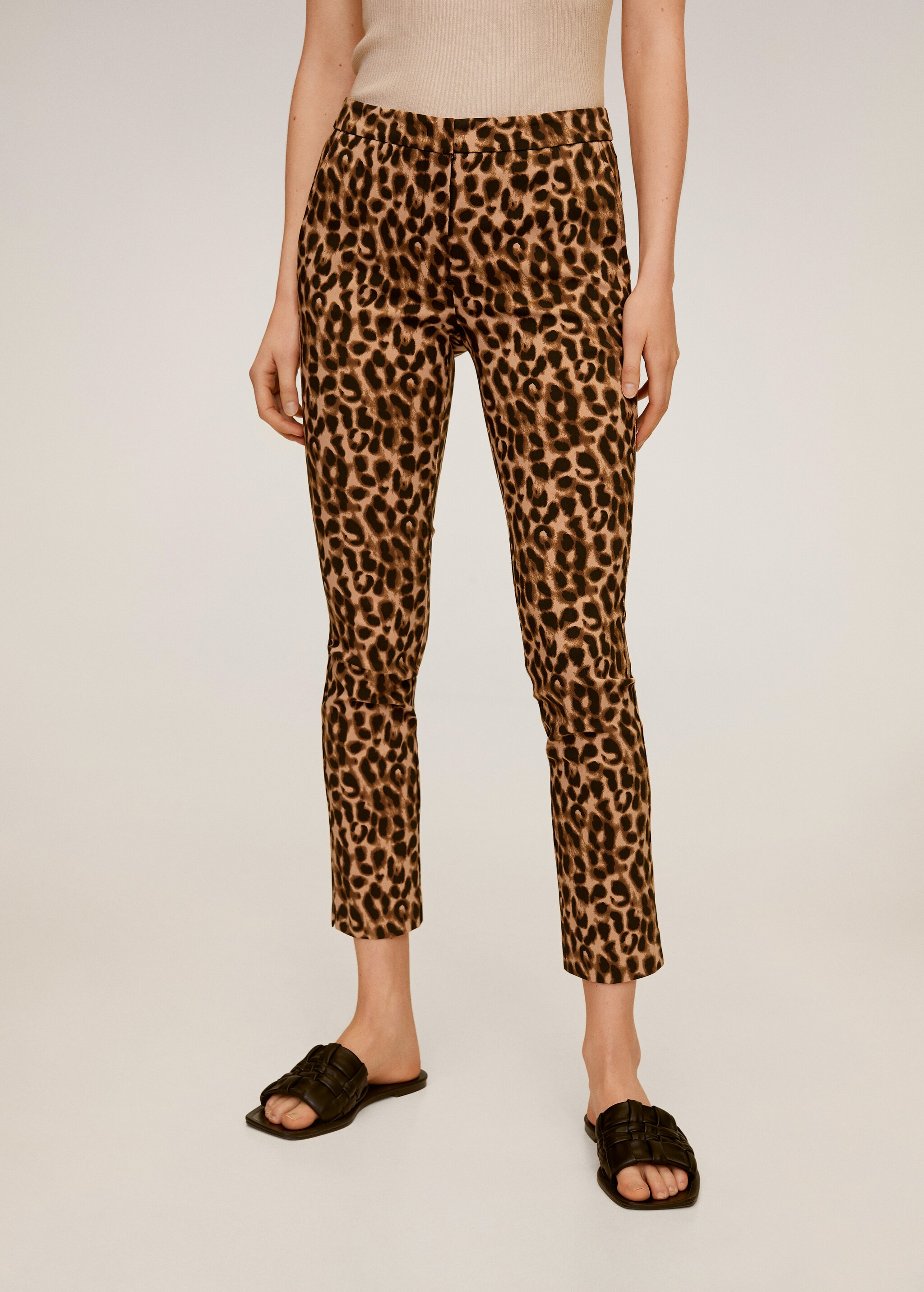Pantalón skinny crop - Plano medio