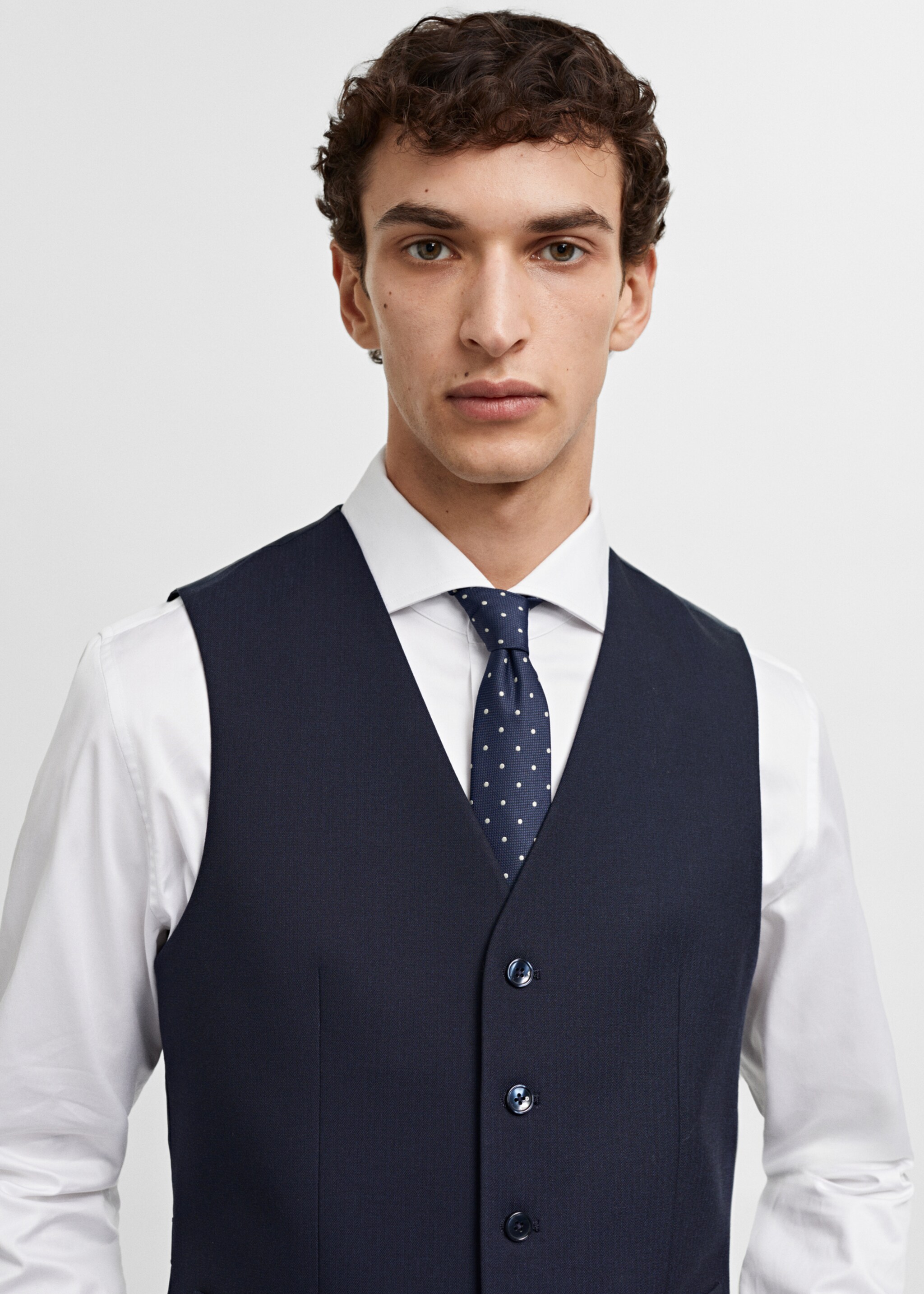 Slim-fit suit waistcoat - Details of the article 1, Navy. Ref: 67080619-00.