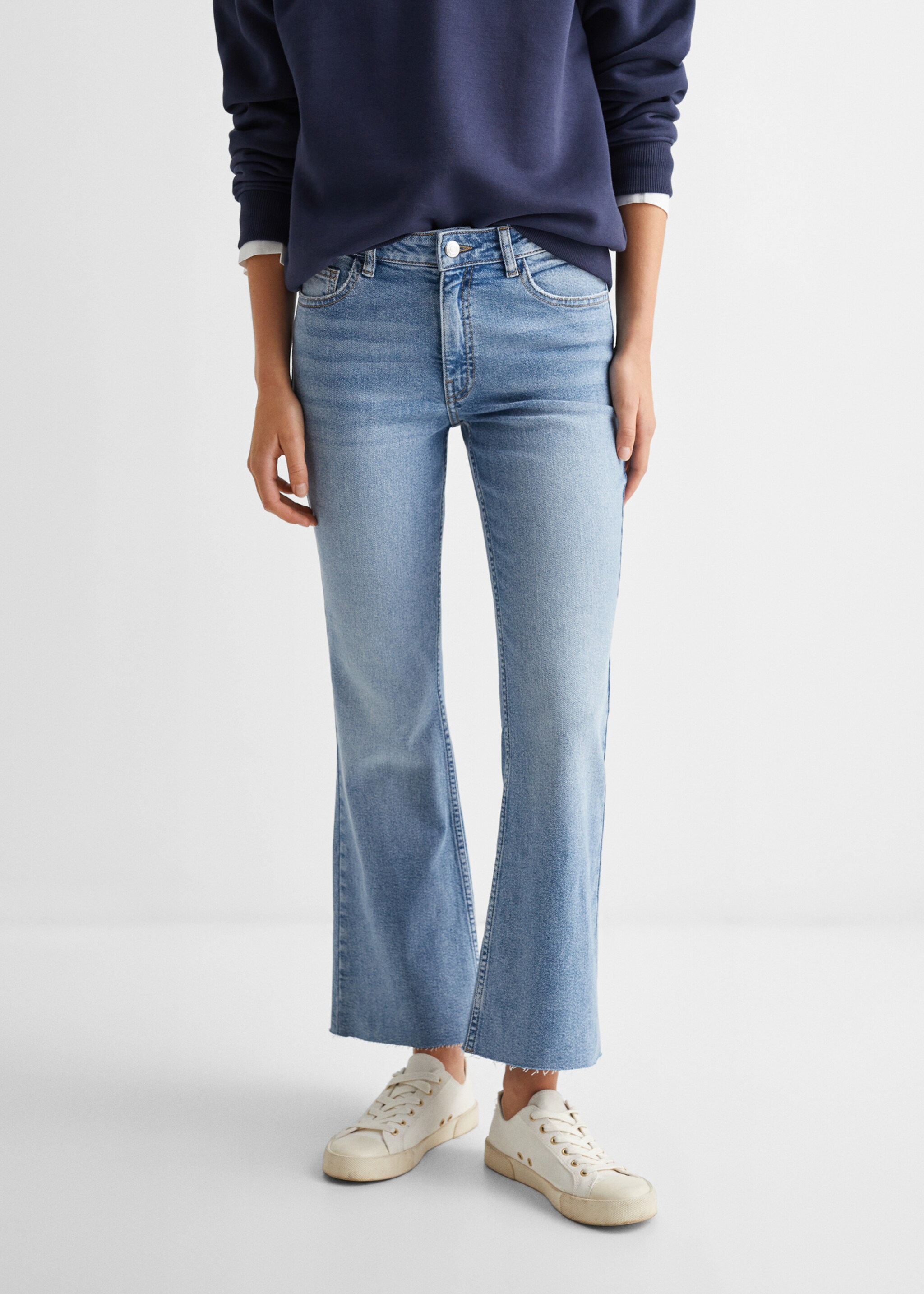 Kurze Flared-Jeans - Detail des Artikels 6, Mittelblau. Ref: 67080634-00.