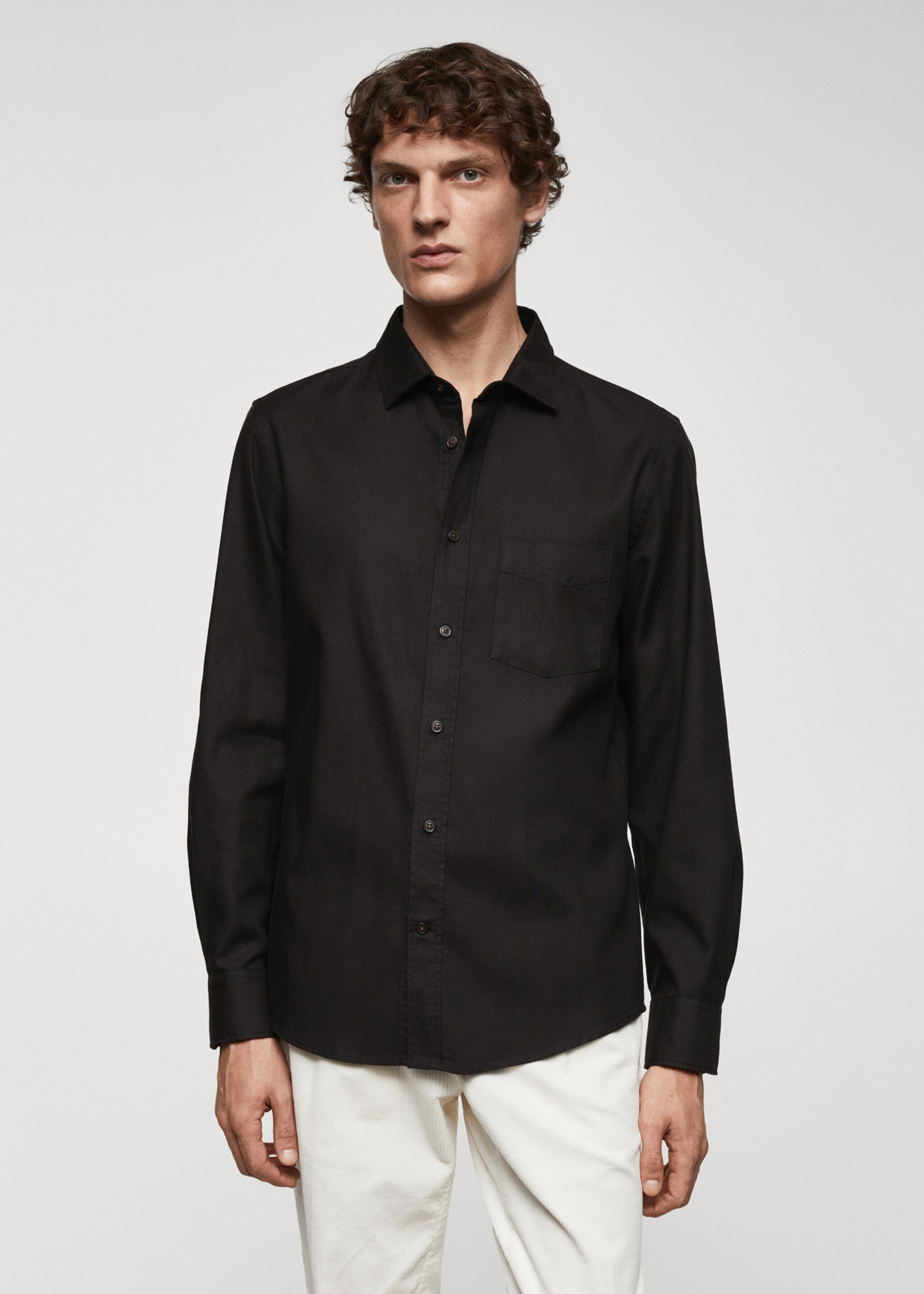 Camisa sarga algodón perchado - Plano medio