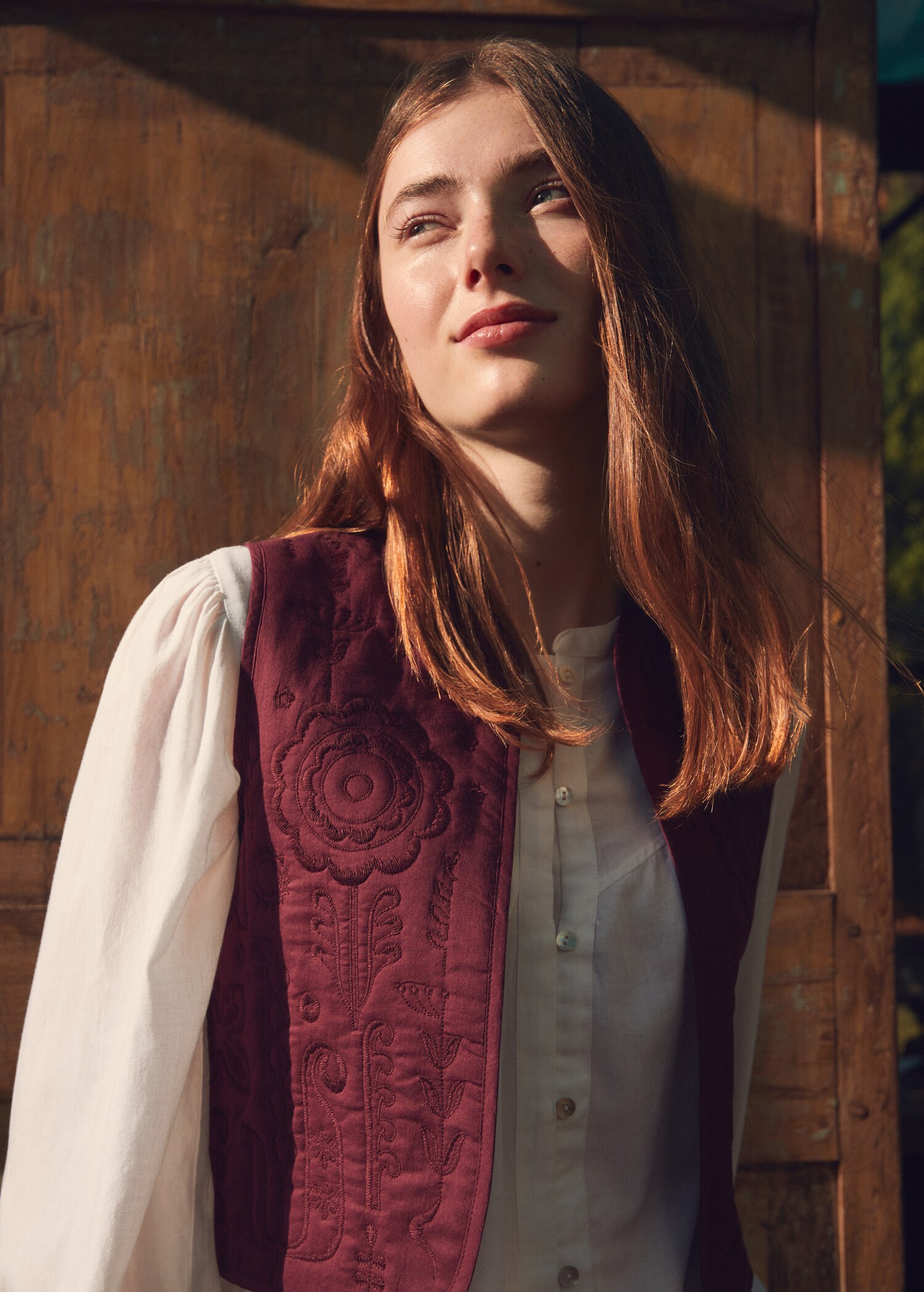 Embroidered gilet - Details of the article 5