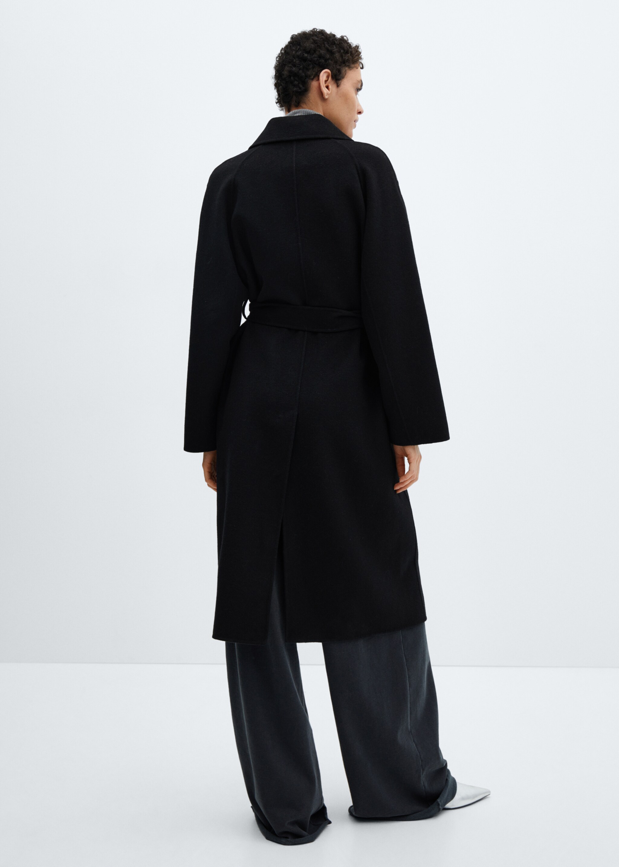 Belt handmade coat - Reverse of the article