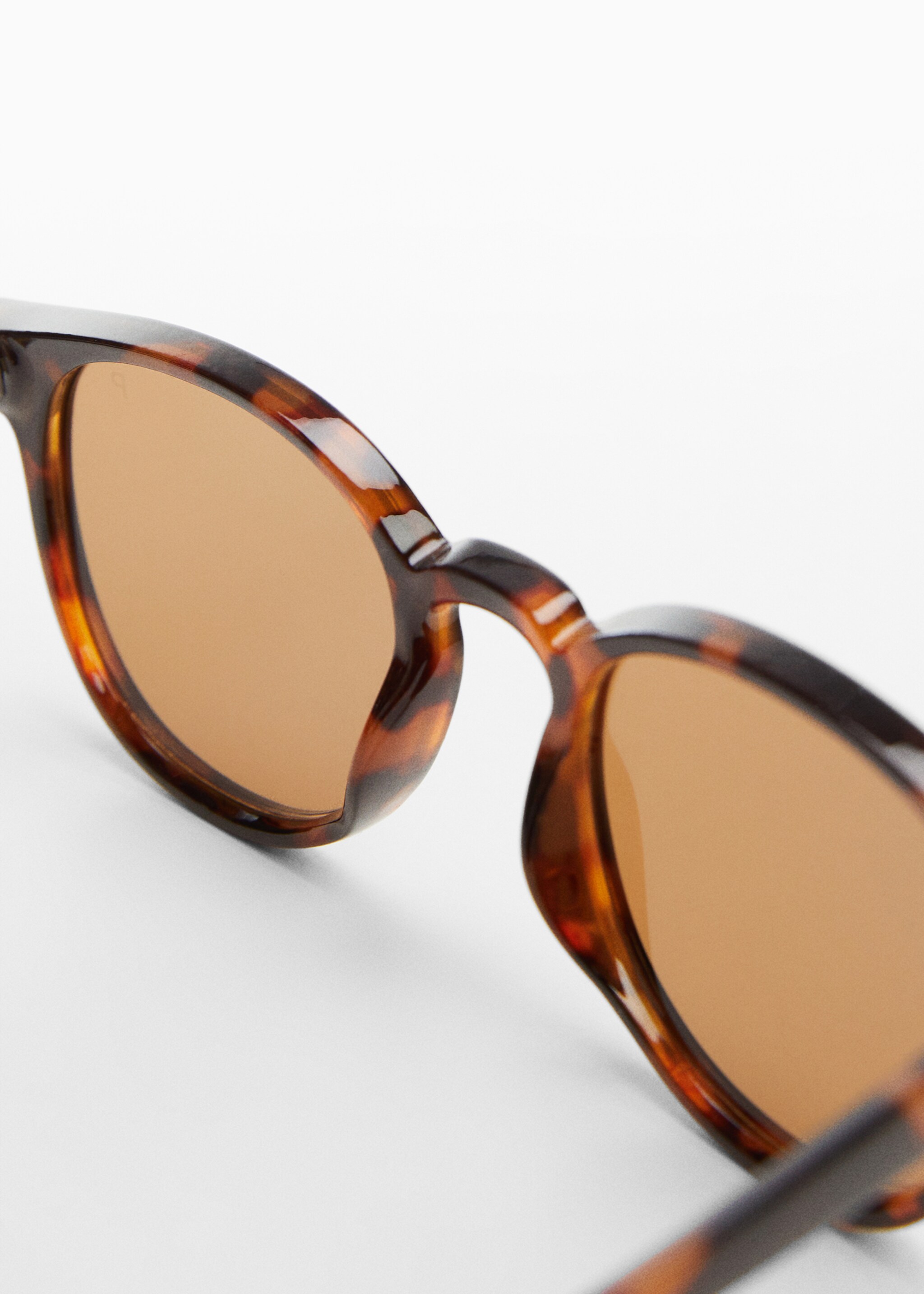 Polarised sunglasses - Details of the article 1, Chocolate. Ref: 67080644-00.
