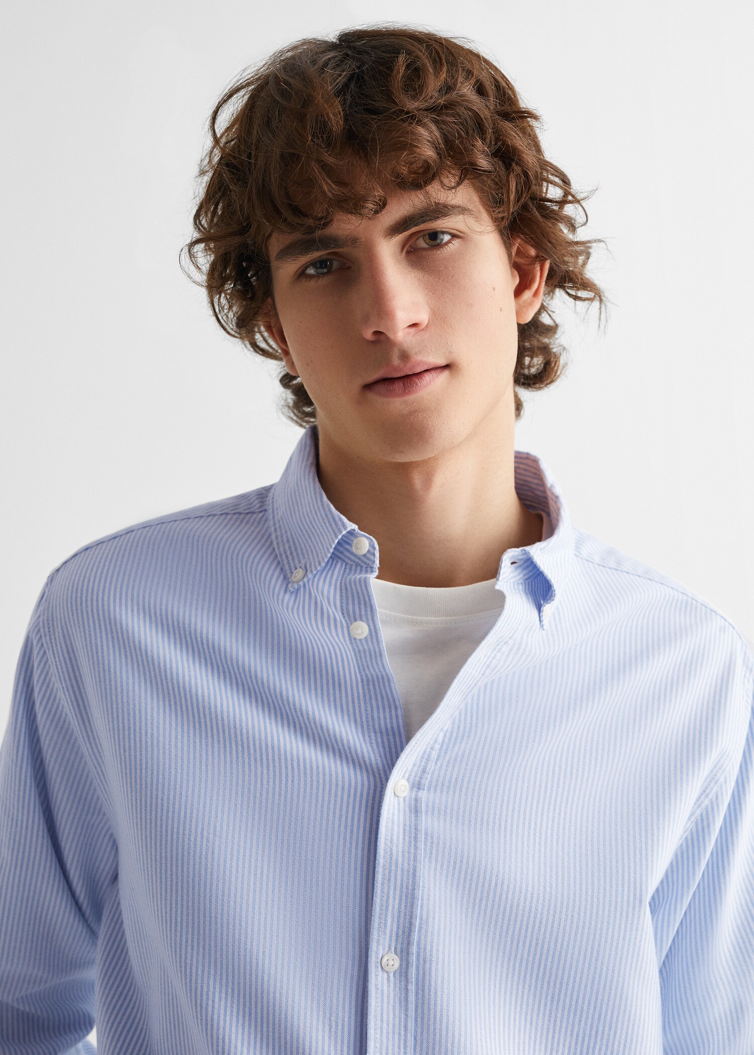 Unisex Oxford Shirt - Details of the article 1