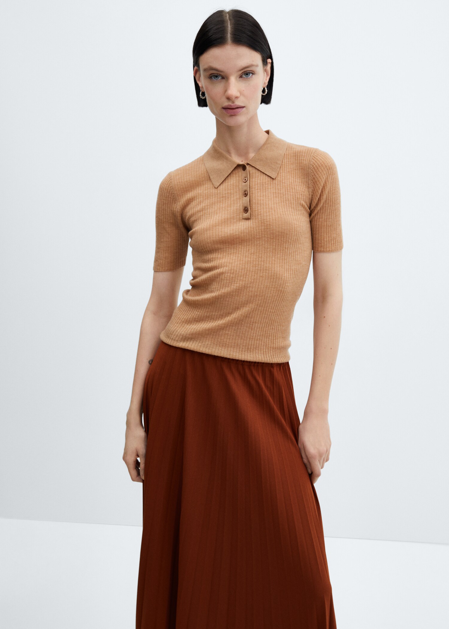 Pleated long skirt - Details of the article 1