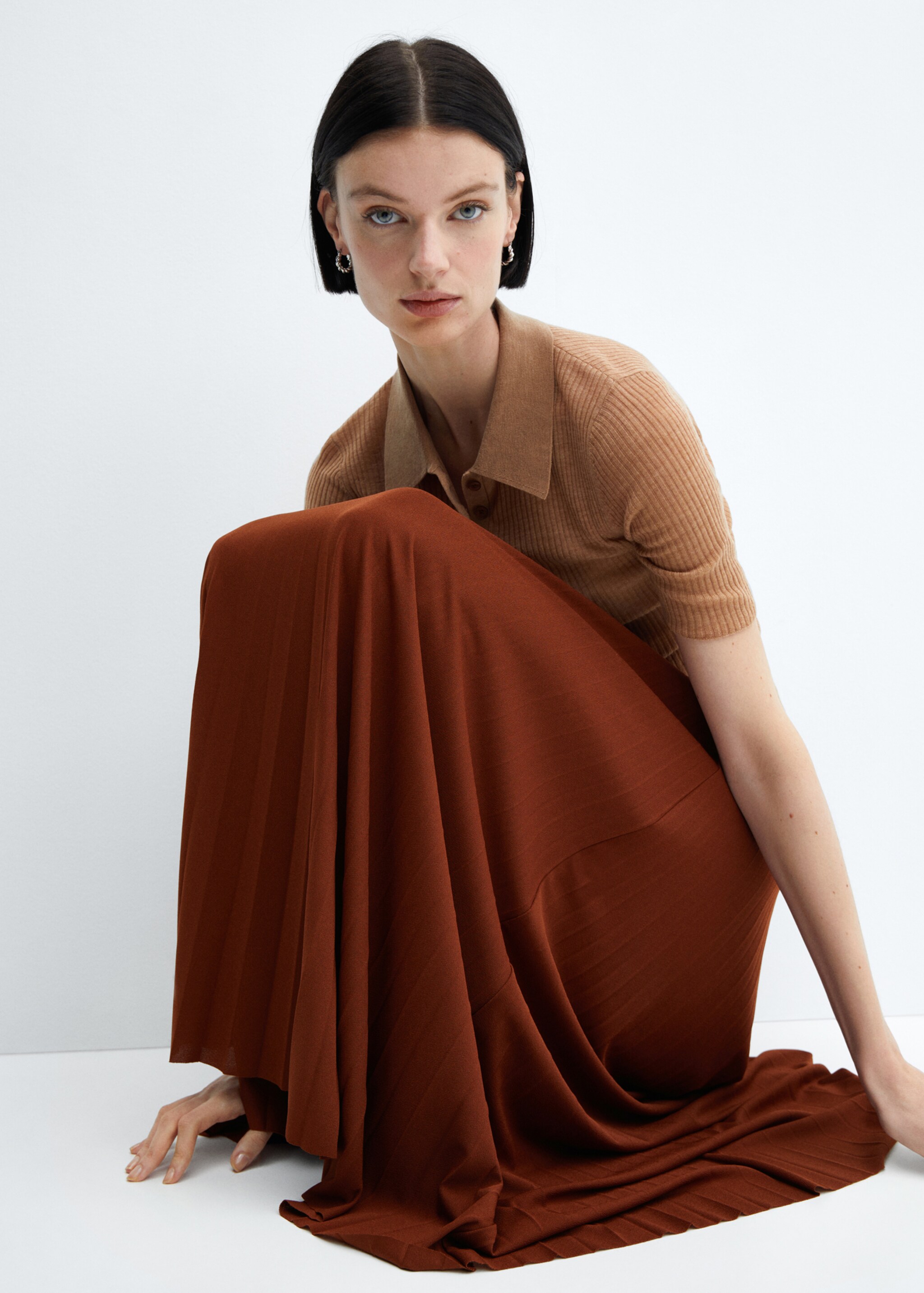 Pleated long skirt - Details of the article 2