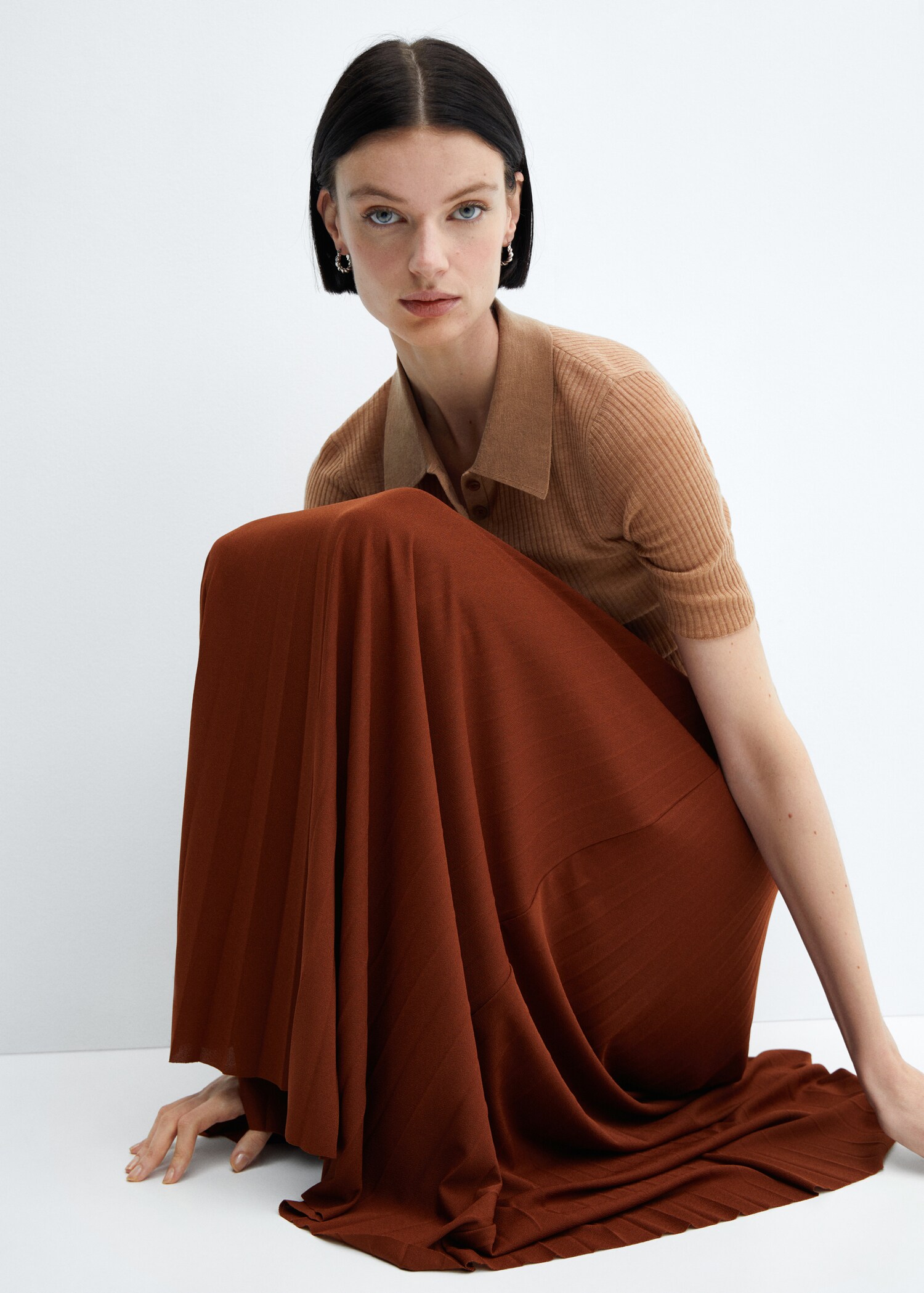 Pleated long skirt - Details of the article 2