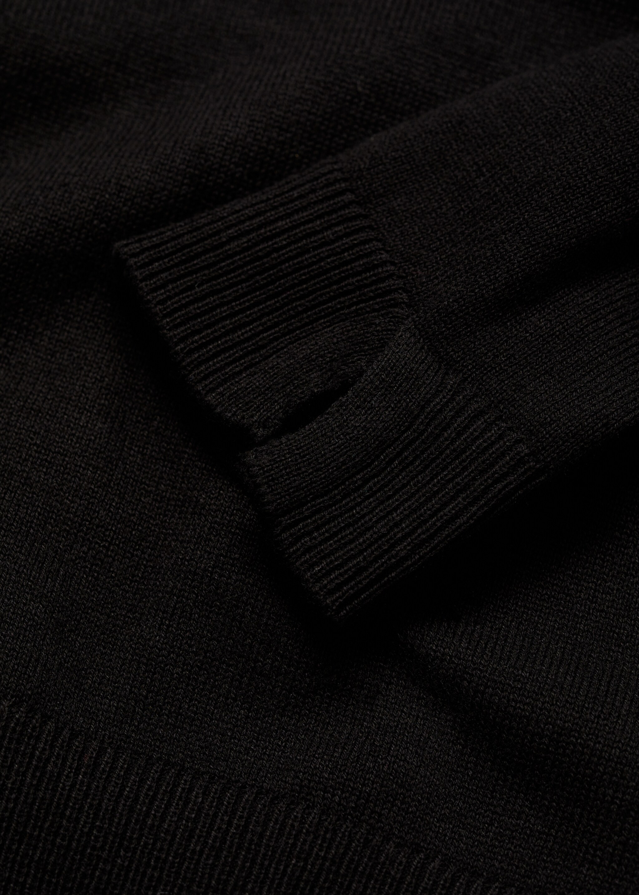 Cable-knit turtleneck sweater - Details of the article 0