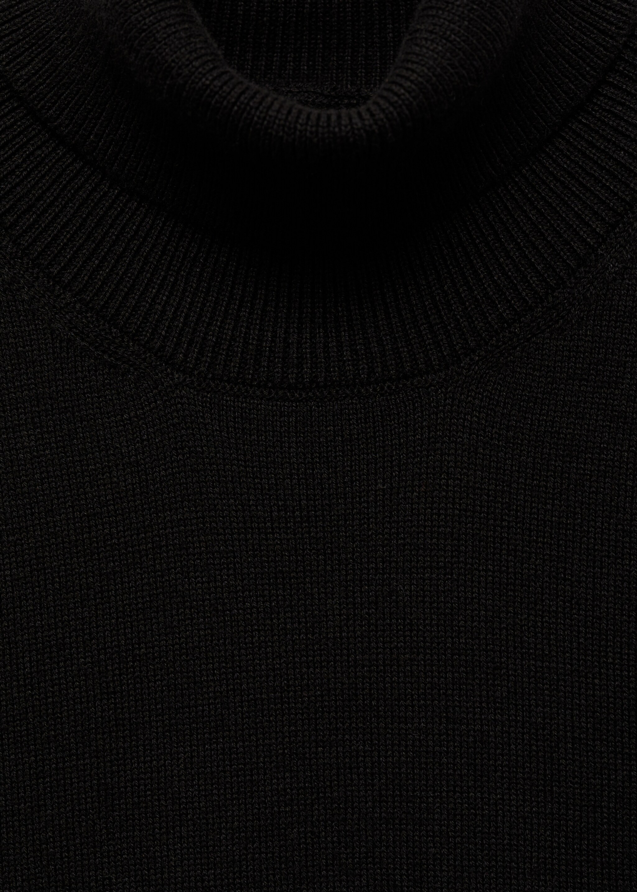 Cable-knit turtleneck sweater - Details of the article 8