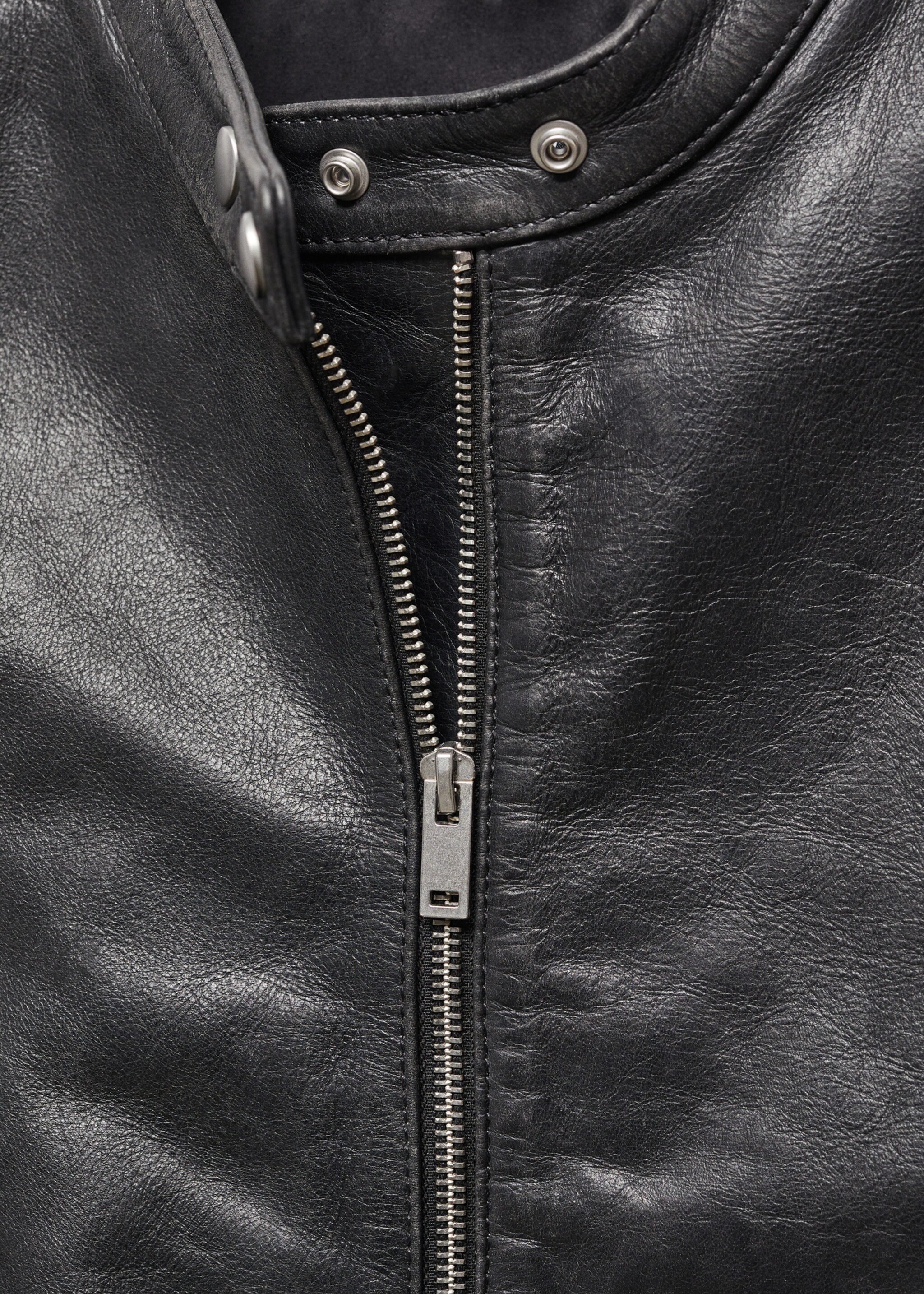 100% leather jacket - Details of the article 8, Black. Ref: 67081506-00.
