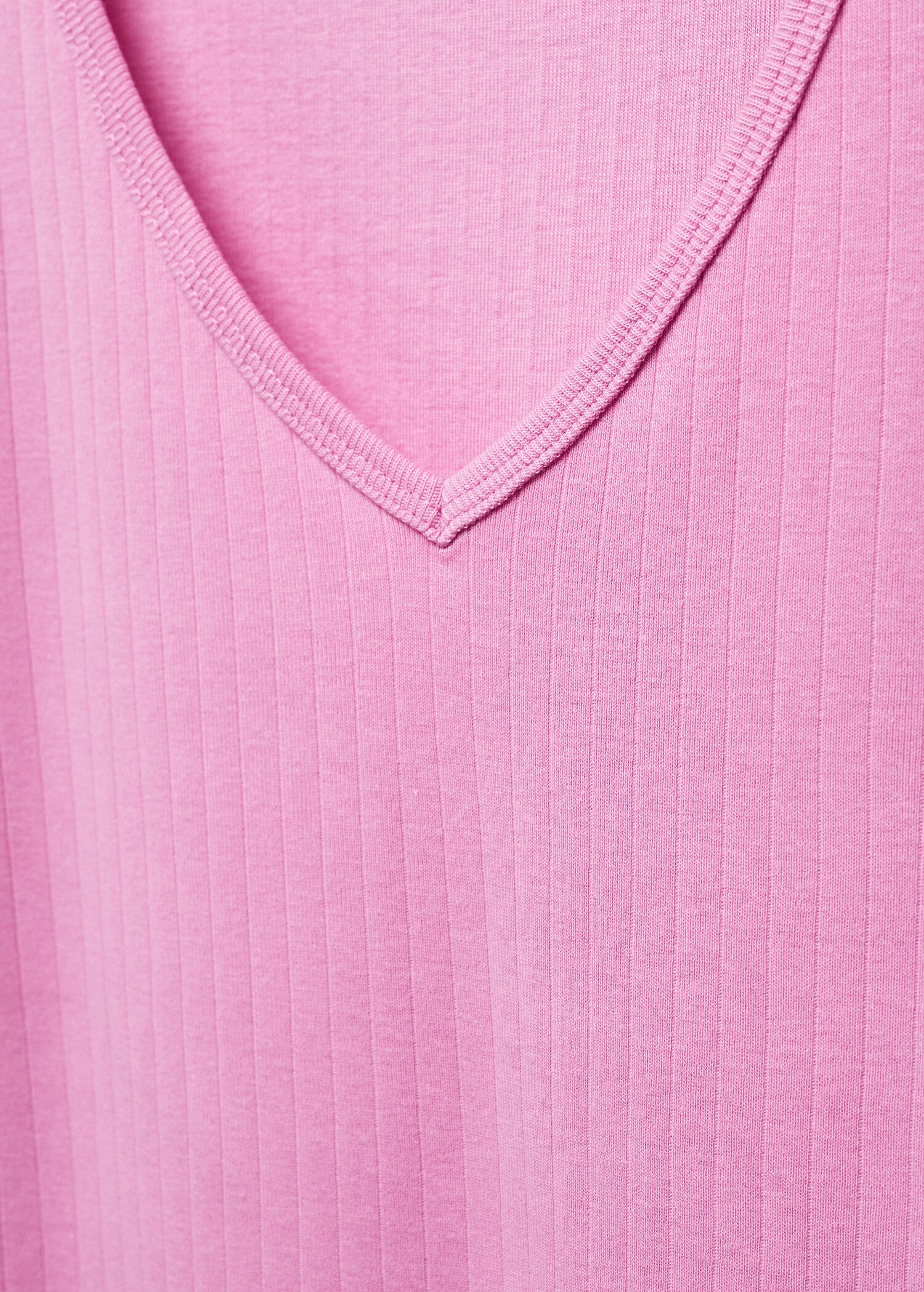 Streifen-T-Shirt mit V-Ausschnitt - Detail des Artikels 8