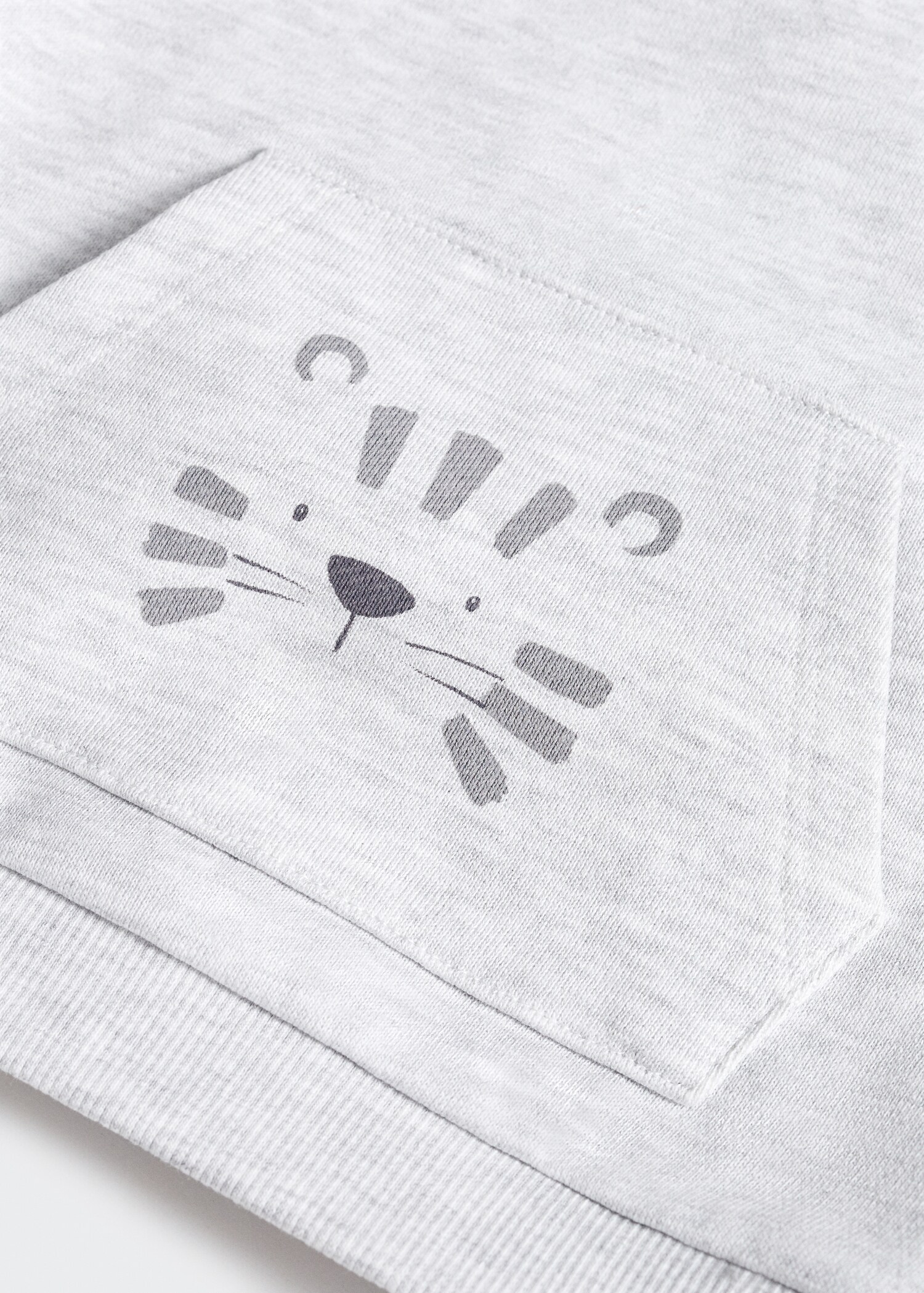 Gemustertes Sweatshirt mit Tasche - Detail des Artikels 8