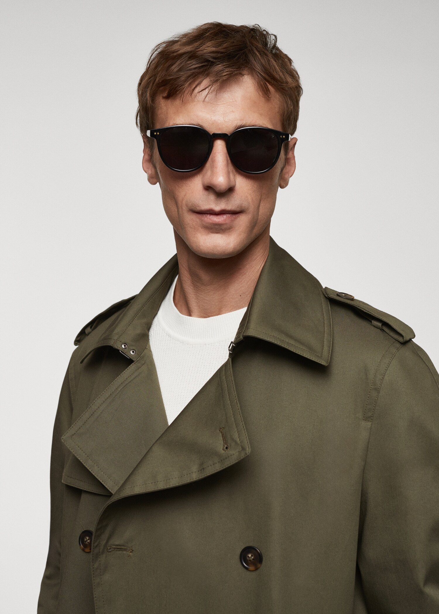 Classic water-repellent trench coat - Details of the article 1