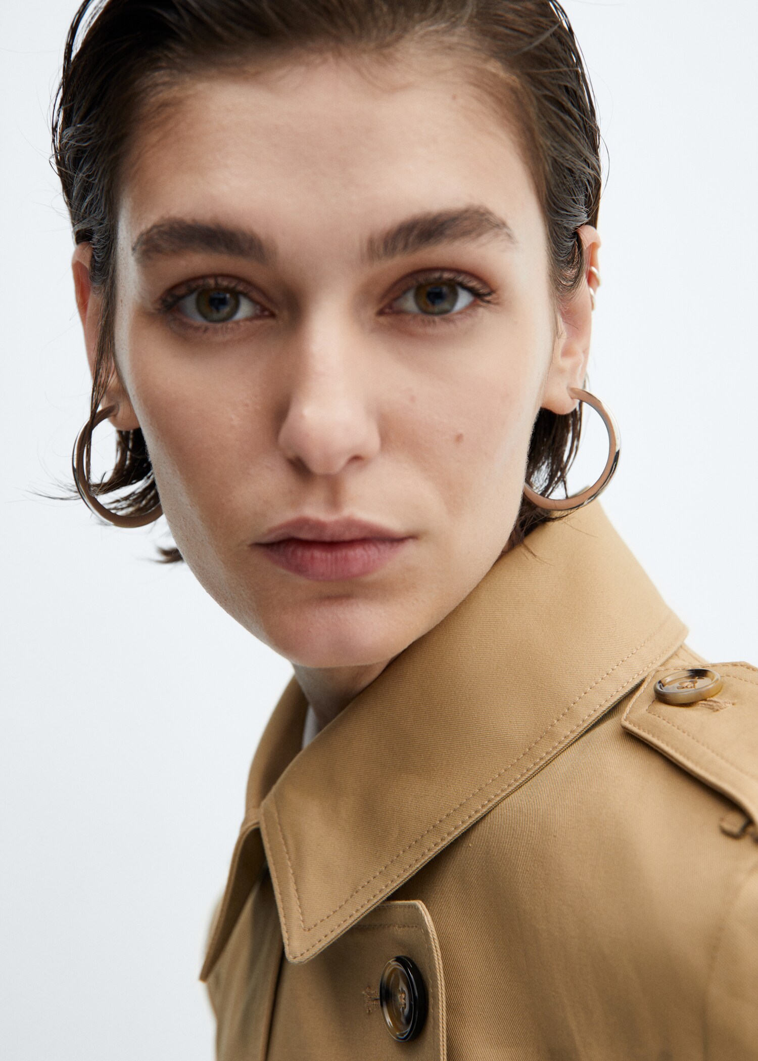 Klassischer Trenchcoat mit Gürtel - Detail des Artikels 1