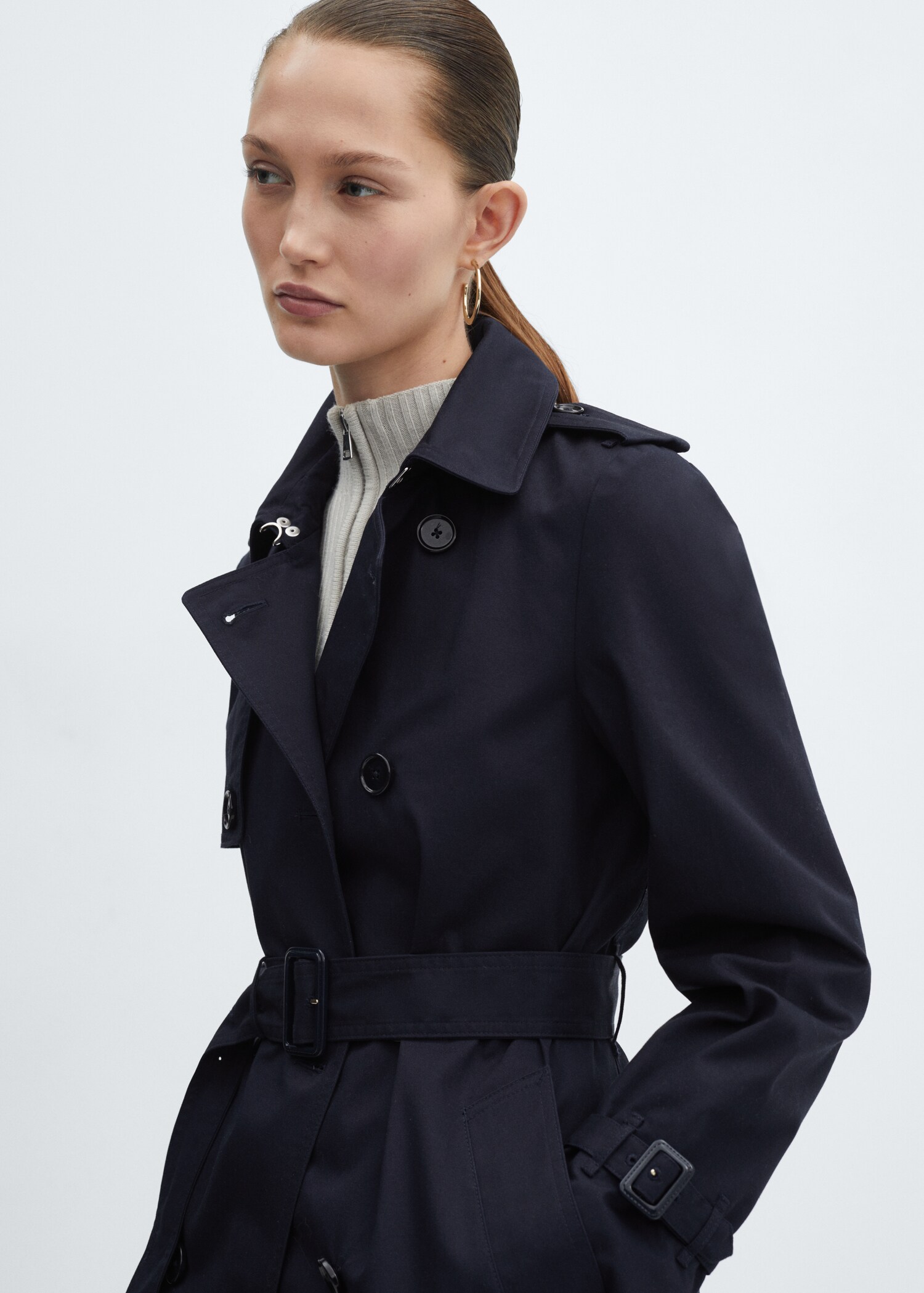 Klassischer Trenchcoat mit Gürtel - Detail des Artikels 1