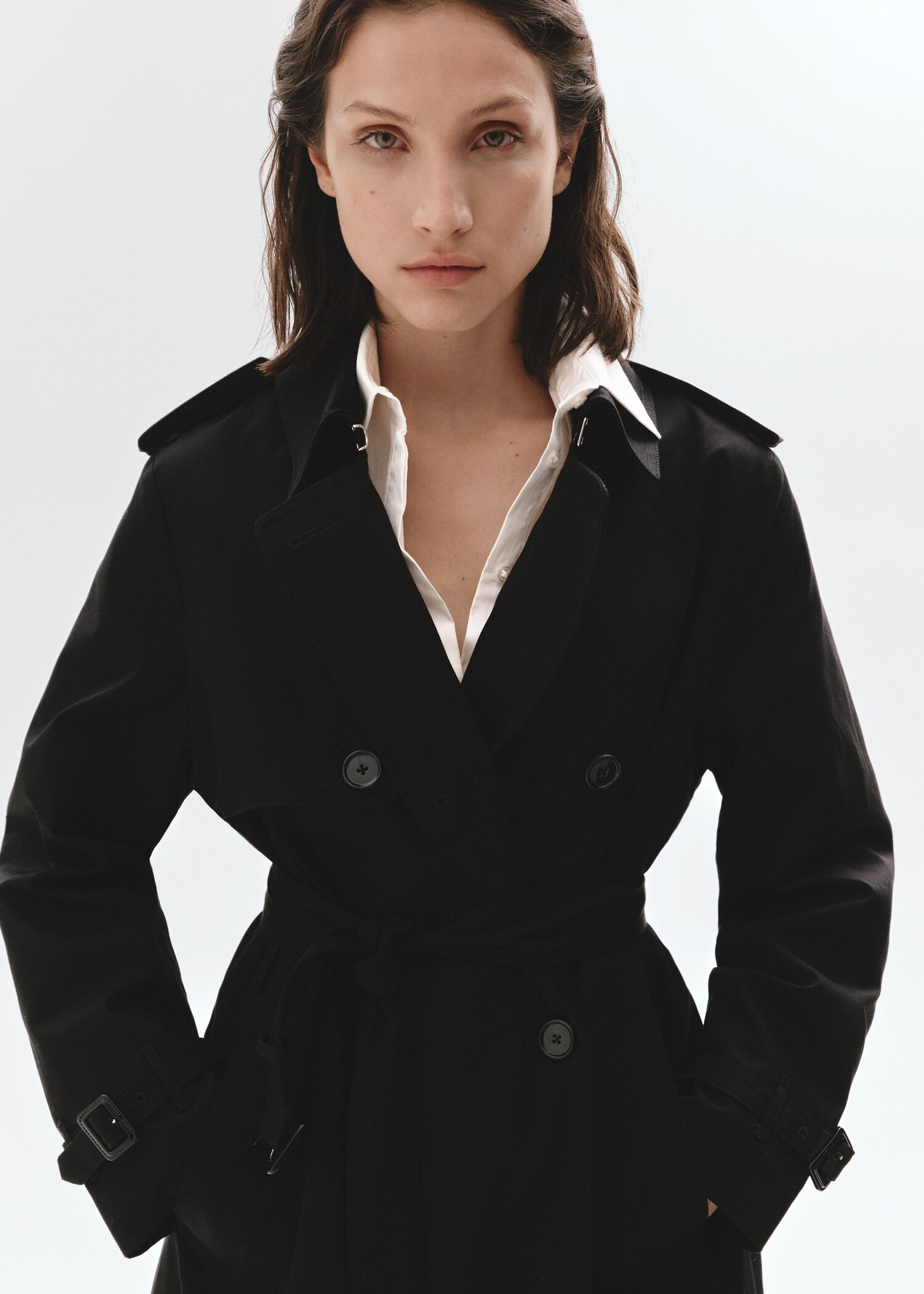 Klassischer Trenchcoat mit Gürtel - Detail des Artikels 7