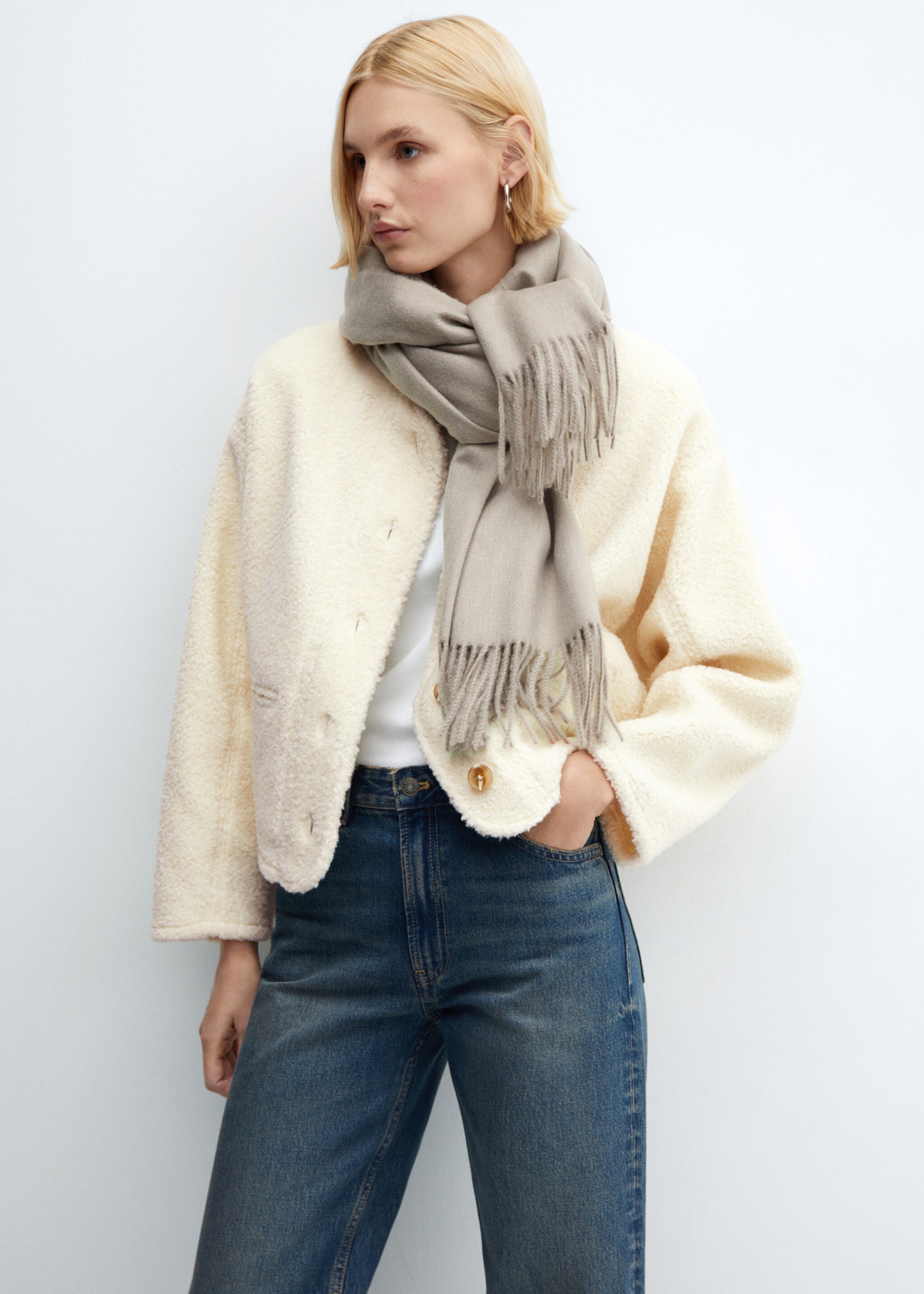 Shearling-effect jacket - Details of the article 2, Ecru. Ref: 67084022-00.