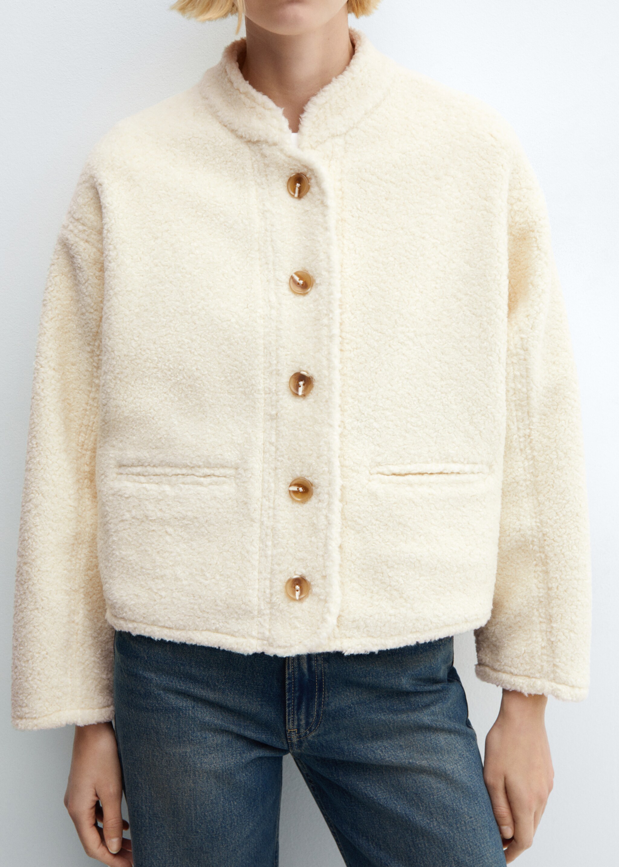 Shearling-effect jacket - Details of the article 6, Ecru. Ref: 67084022-00.