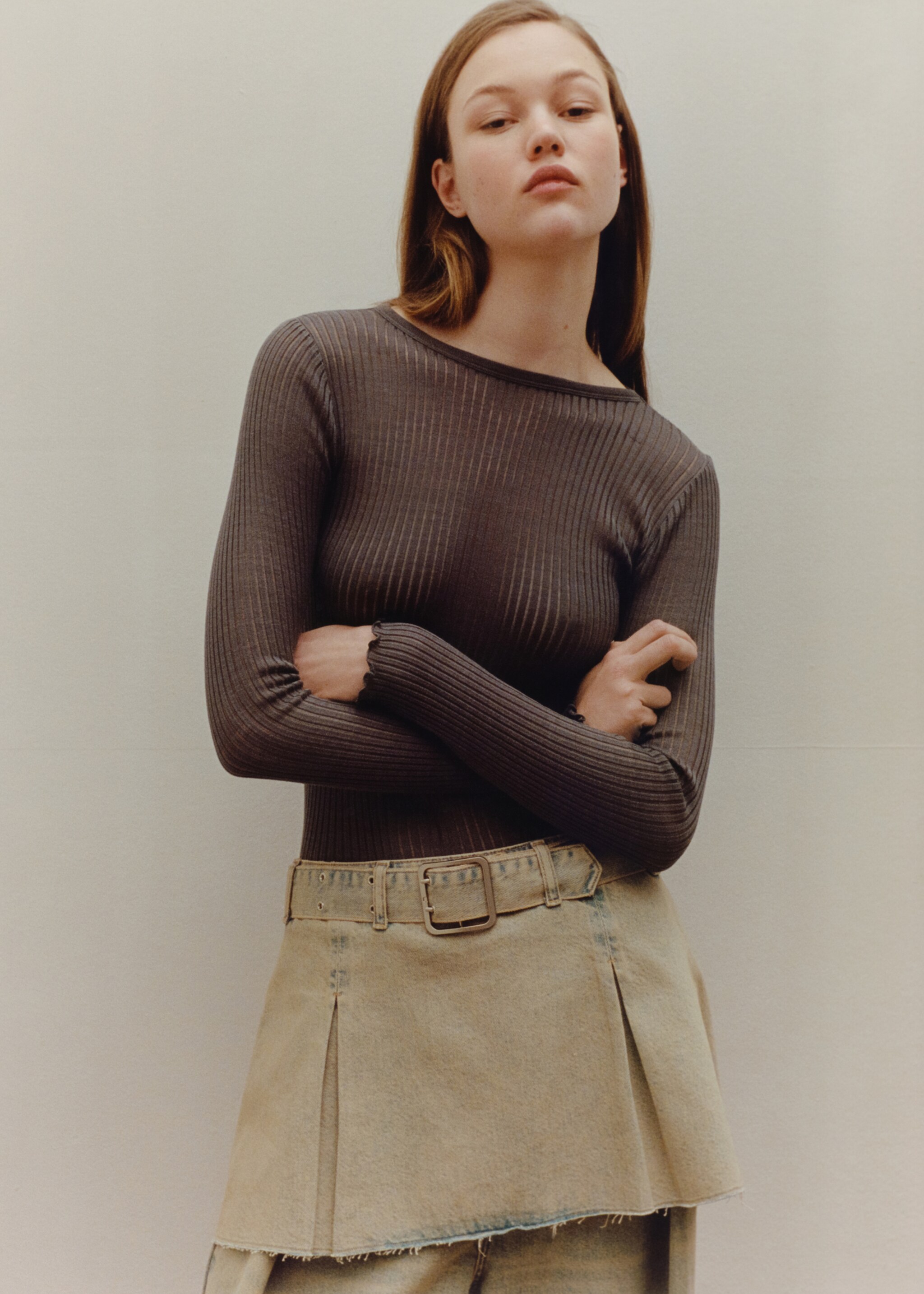 Denim mini-skirt with belt - Details of the article 6