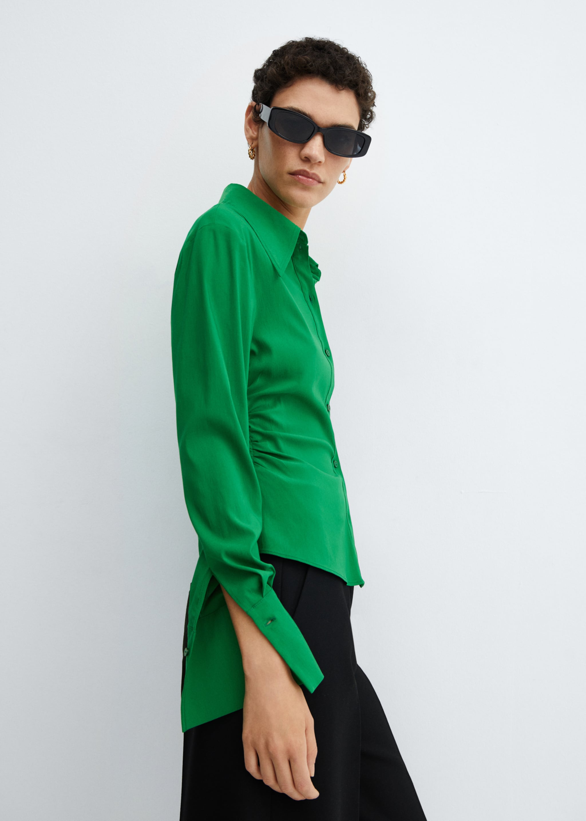 Slim-fit velvet jacket - Details of the article 1