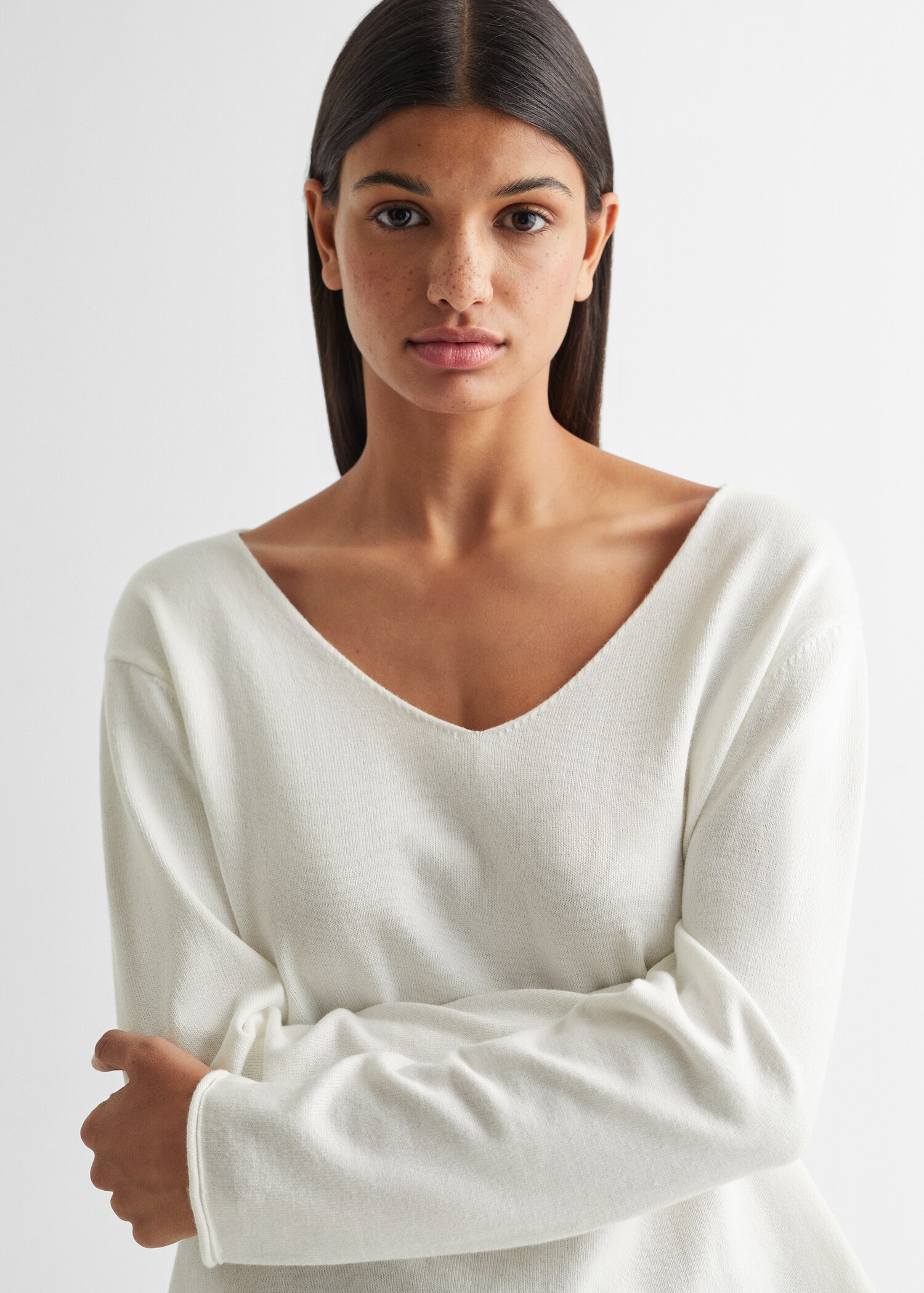 V-neck sweater - Details of the article 1