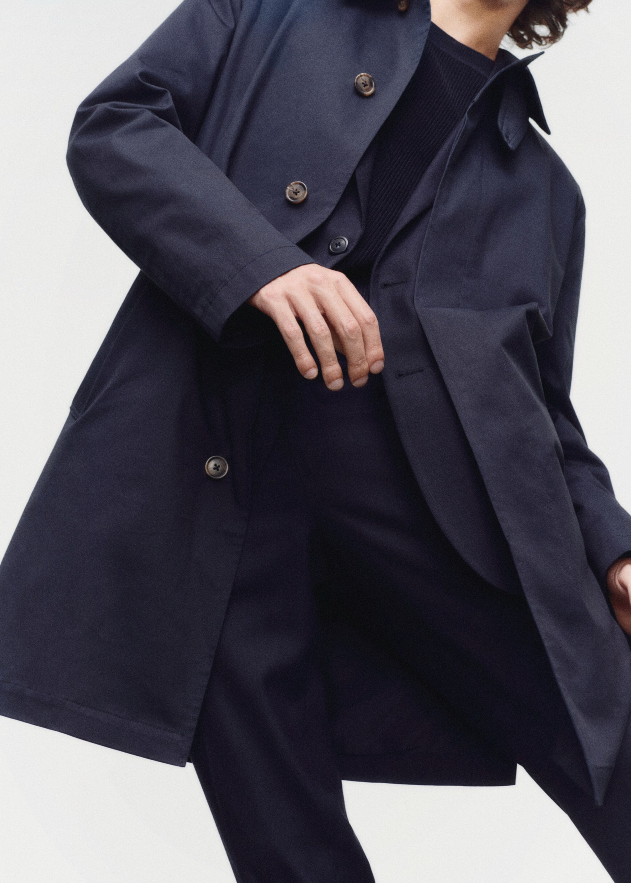 Cotton trench coat with collar detail - Details of the article 5