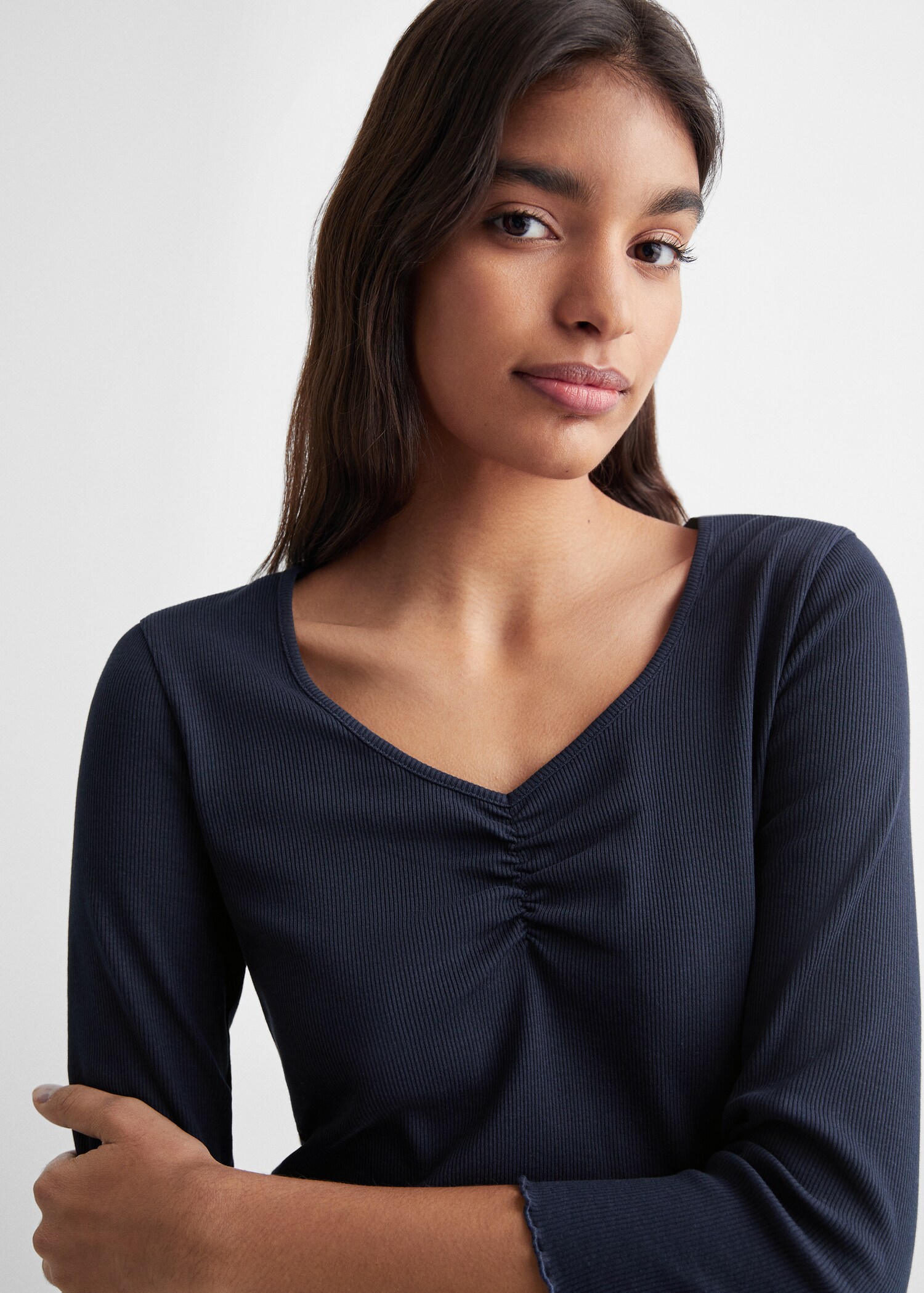 V-neck T-shirt - Details of the article 1