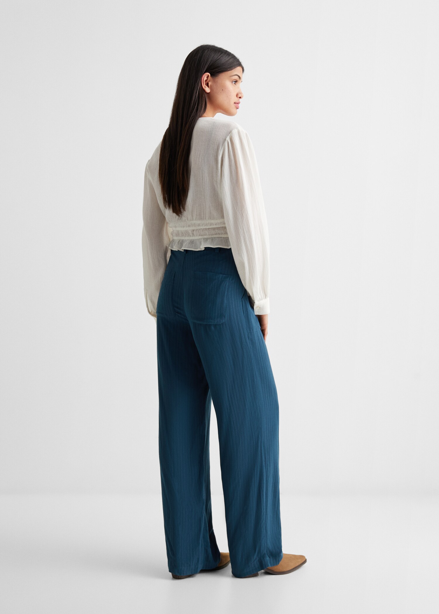 Straight striped trousers - Reverse of the article