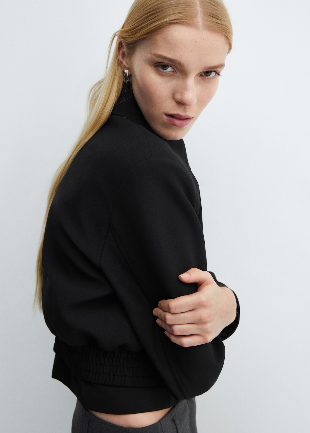 Cropped jacket with shoulder pads - Women | MANGO OUTLET USA Cropped jacket with shoulder pads - Women | MANGO OUTLET USA
