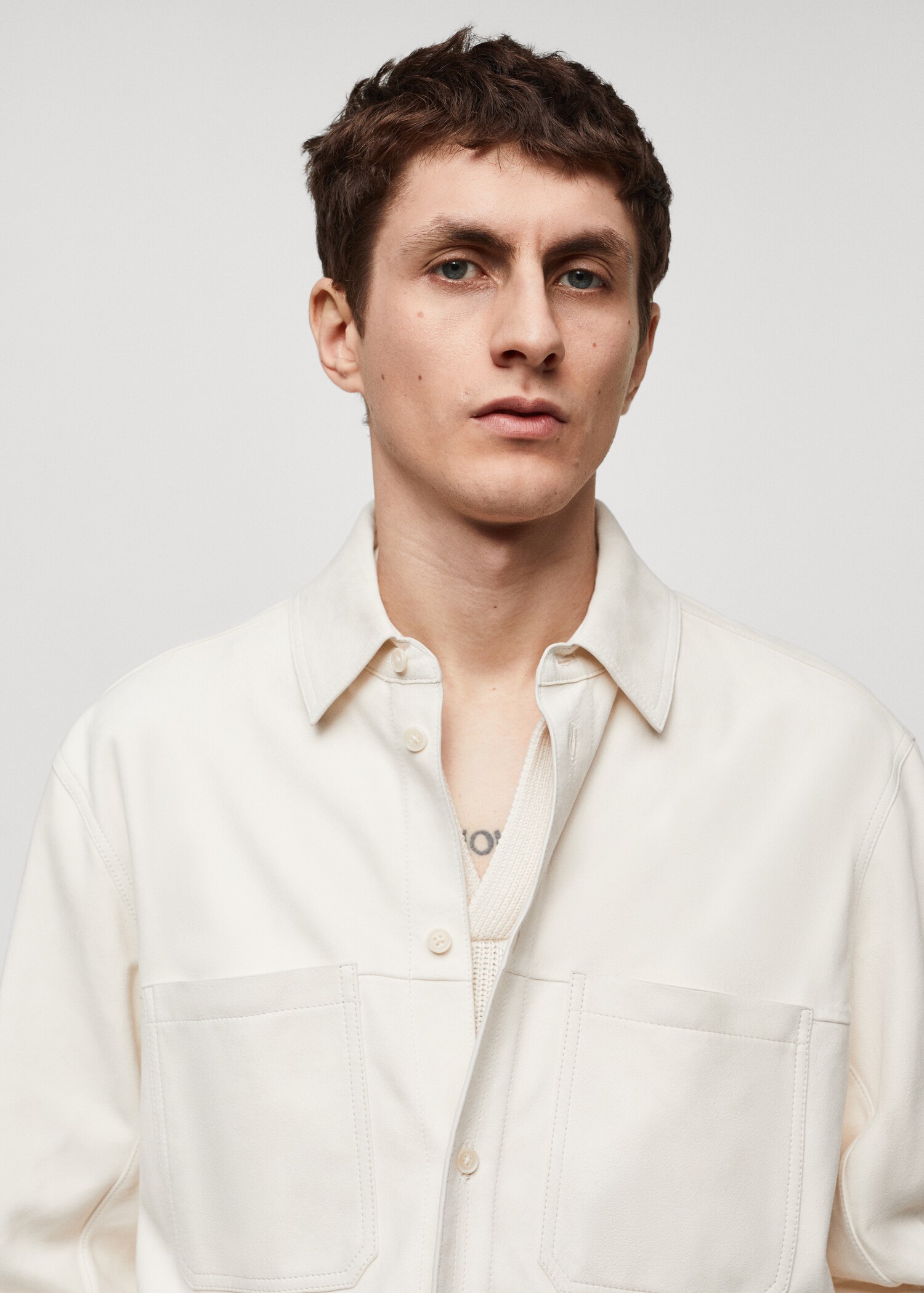 100% leather overshirt with pockets - Details of the article 1