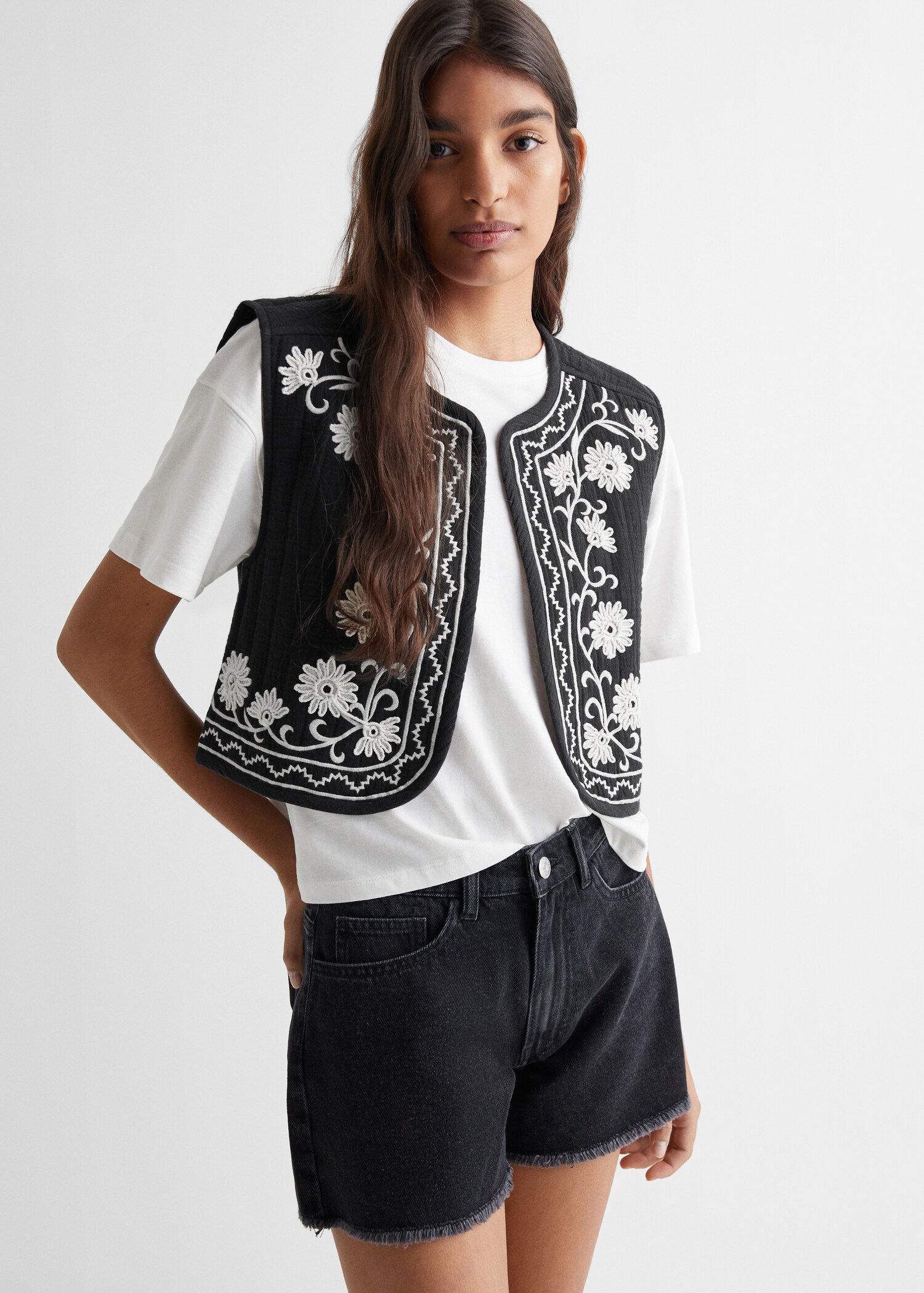 Embroidered cotton gilet - Medium plane
