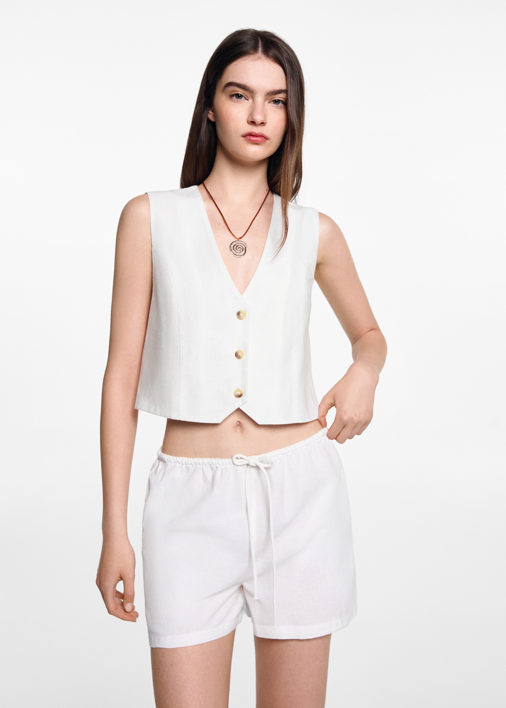 Chaleco lino botones - Plano medio, Blanco roto. Ref: 67085155-00.