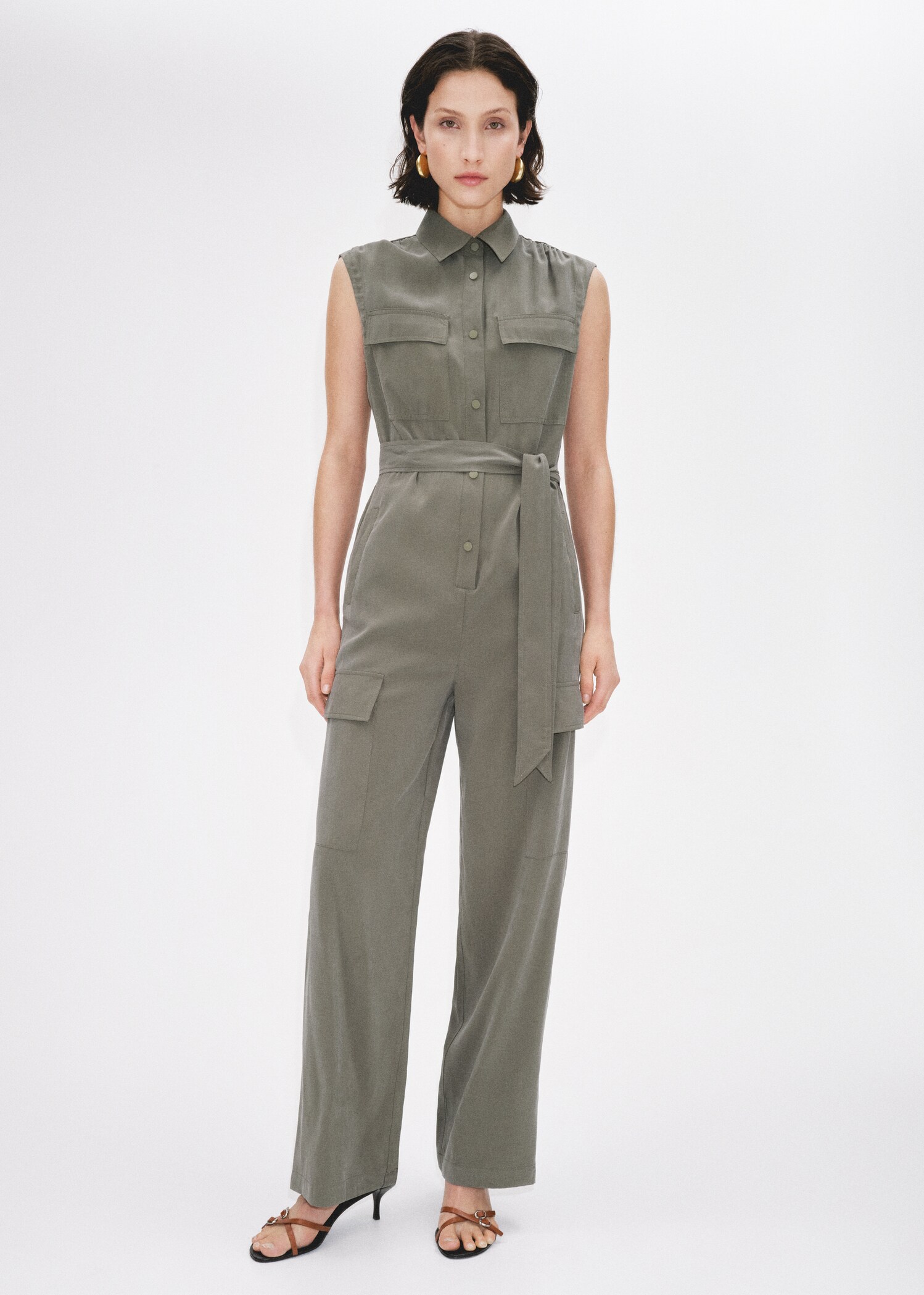 Cargo jumpsuit with pockets - Details of the article 7