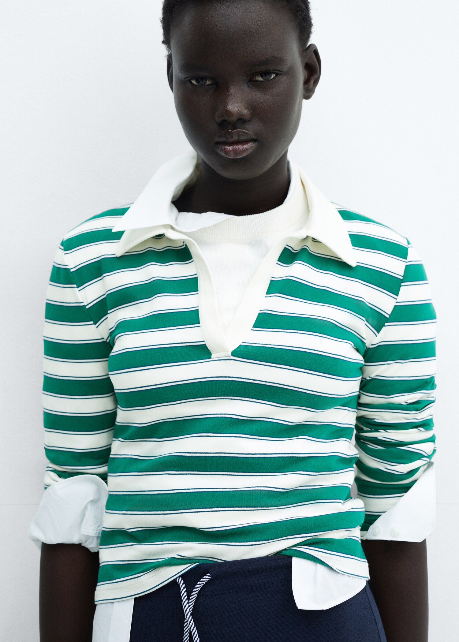V-neck striped polo shirt - Details of the article 1