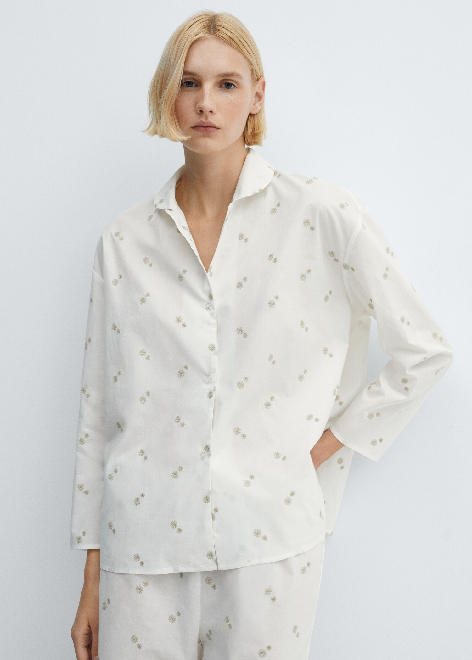 Camisa pijama cotó brodat floral - Pla mig