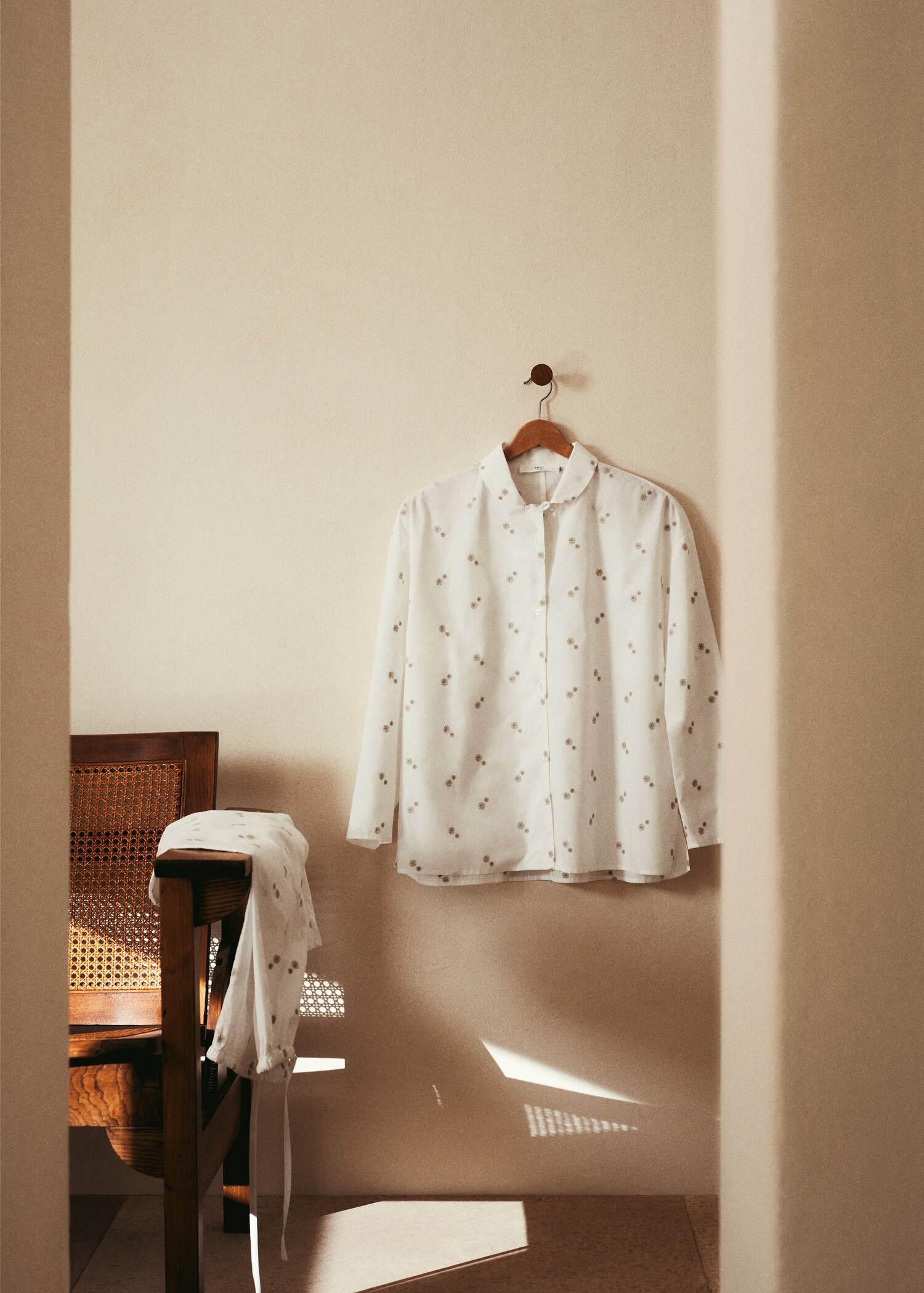 Camisa pijama cotó brodat floral - Detall de l'article 6