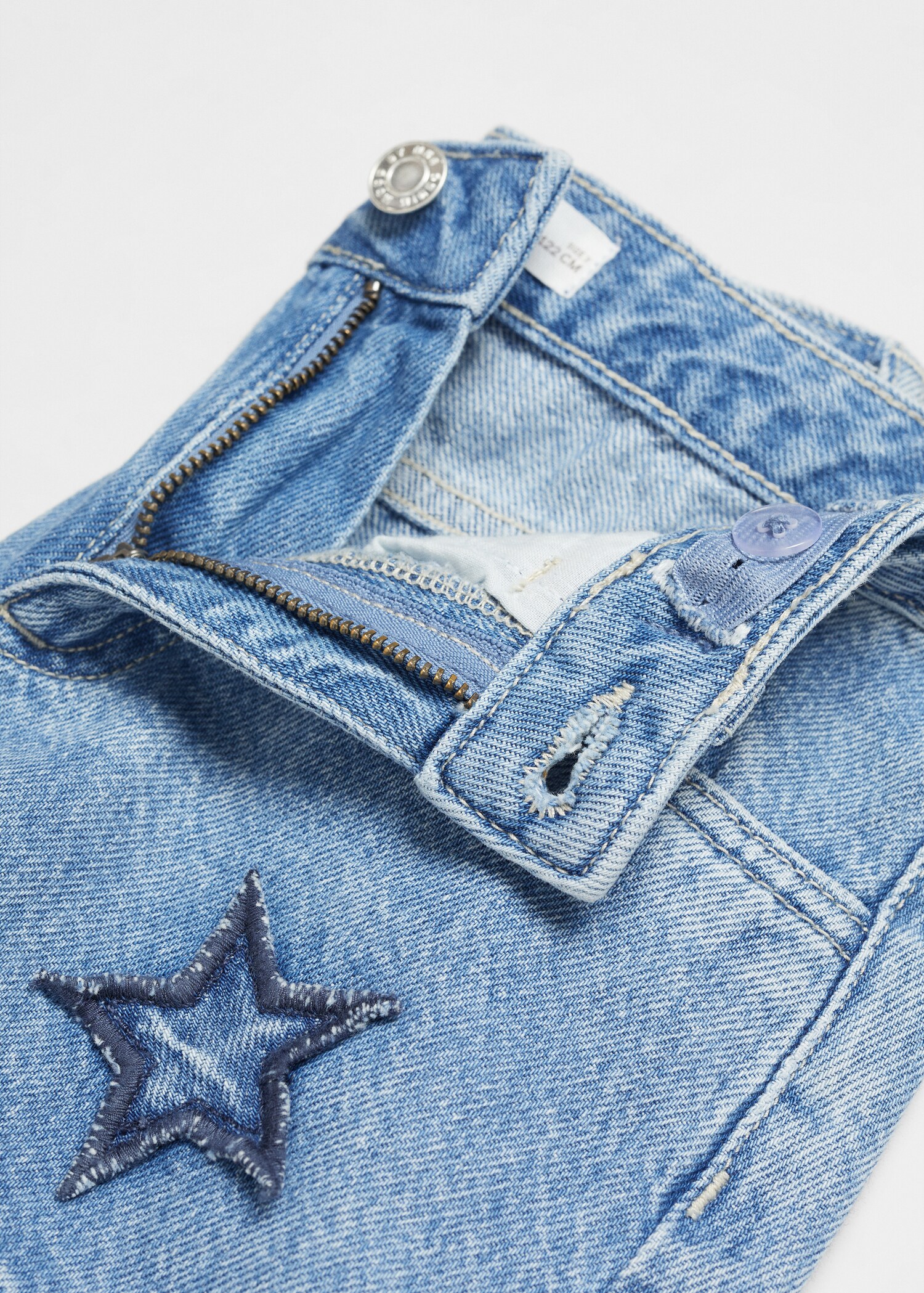 Jeansshort mit Sternmotiv - Detail des Artikels 8