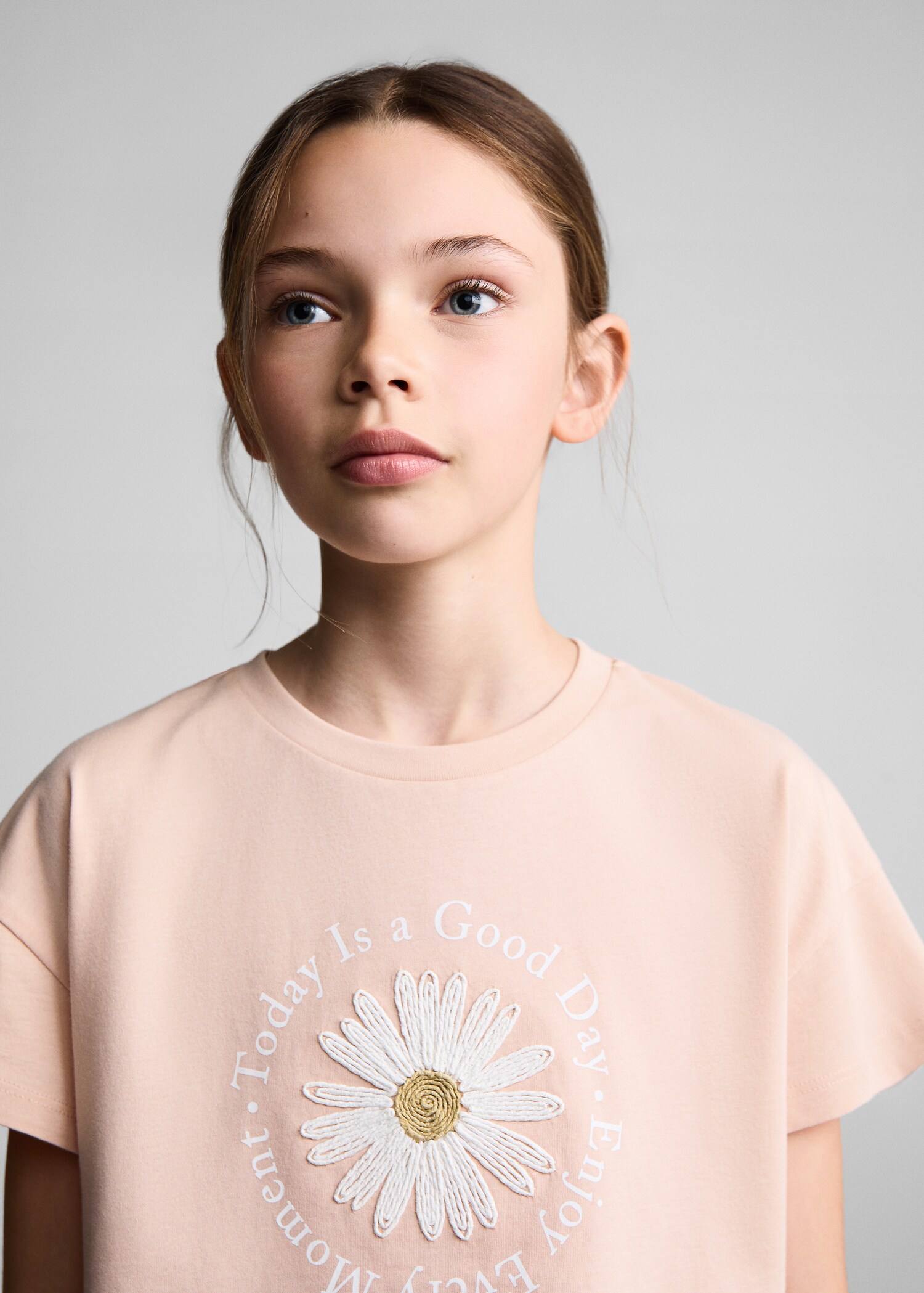 Embossed flowers t-shirt - Details of the article 1