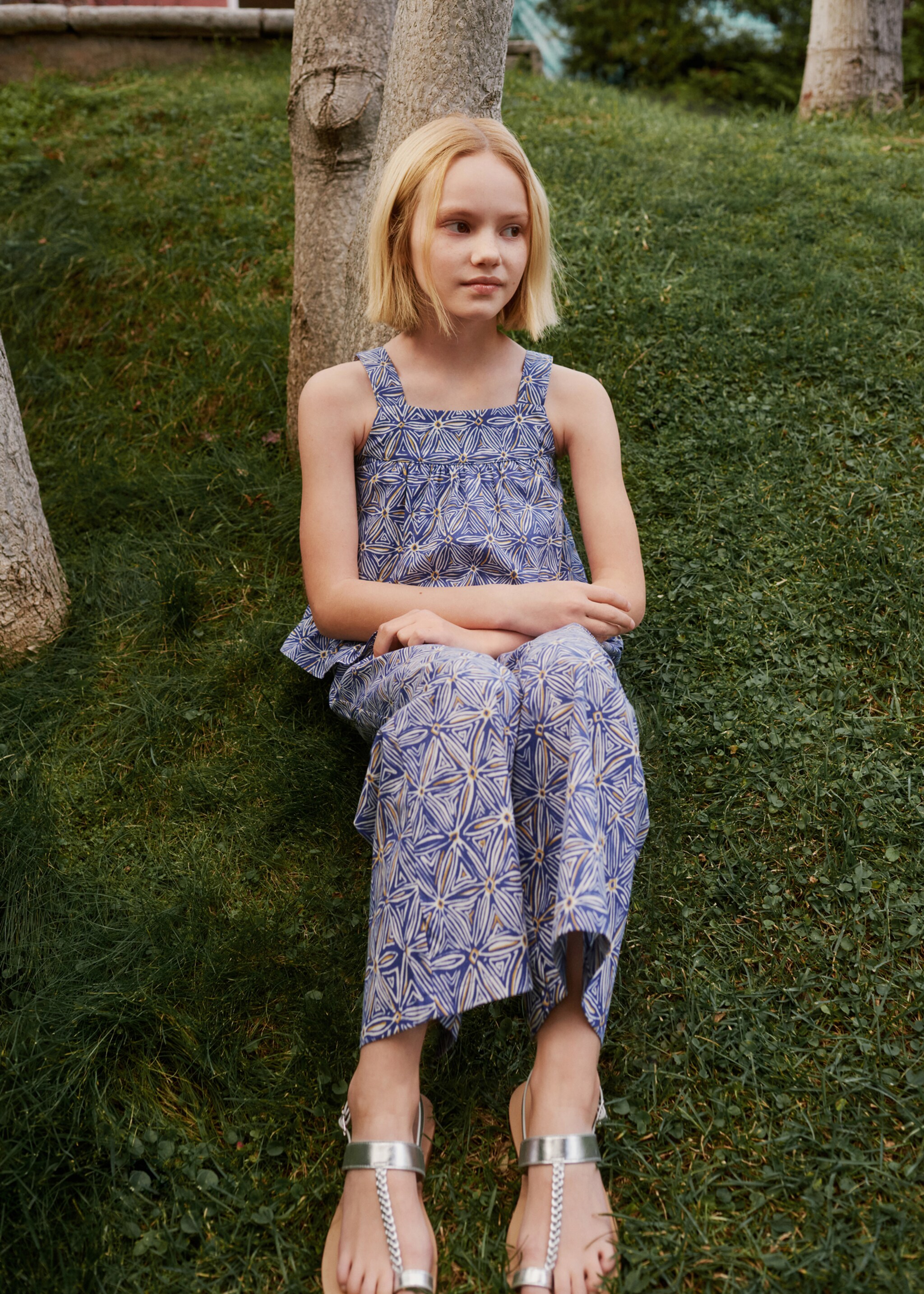 Printed trousers with bows - Details of the article 5