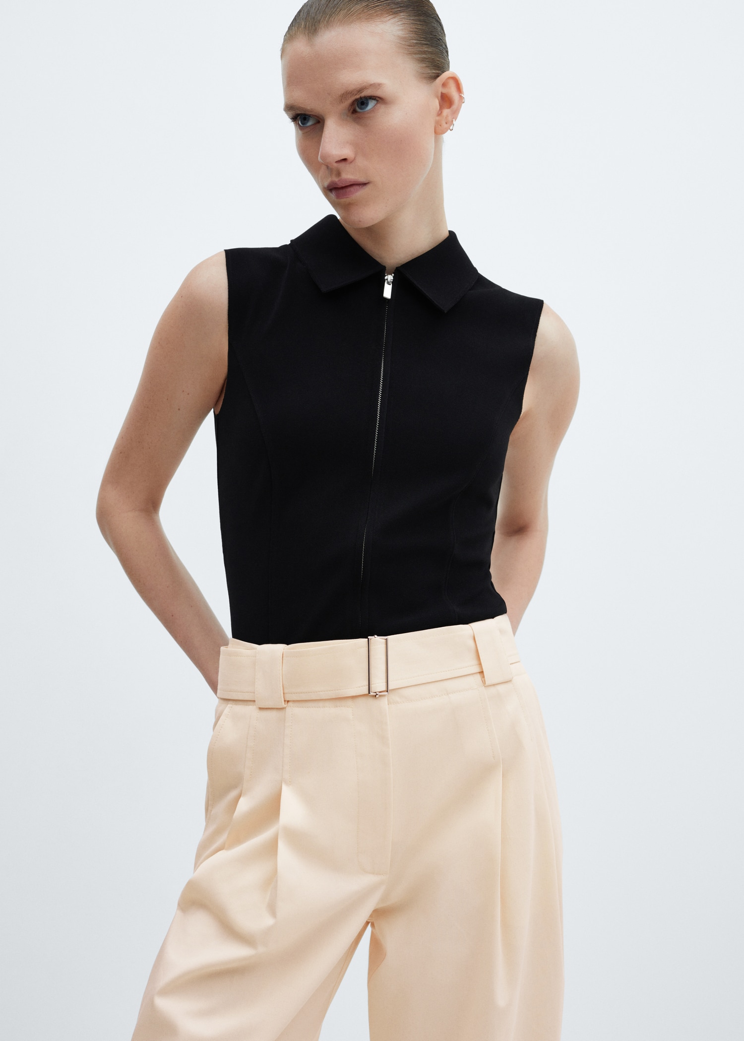 Trousers with belt loops - Details of the article 1