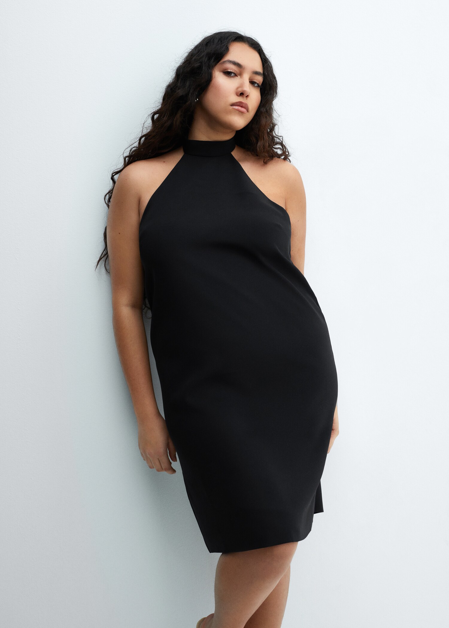 Halter-neck open-back dress - Details of the article 5