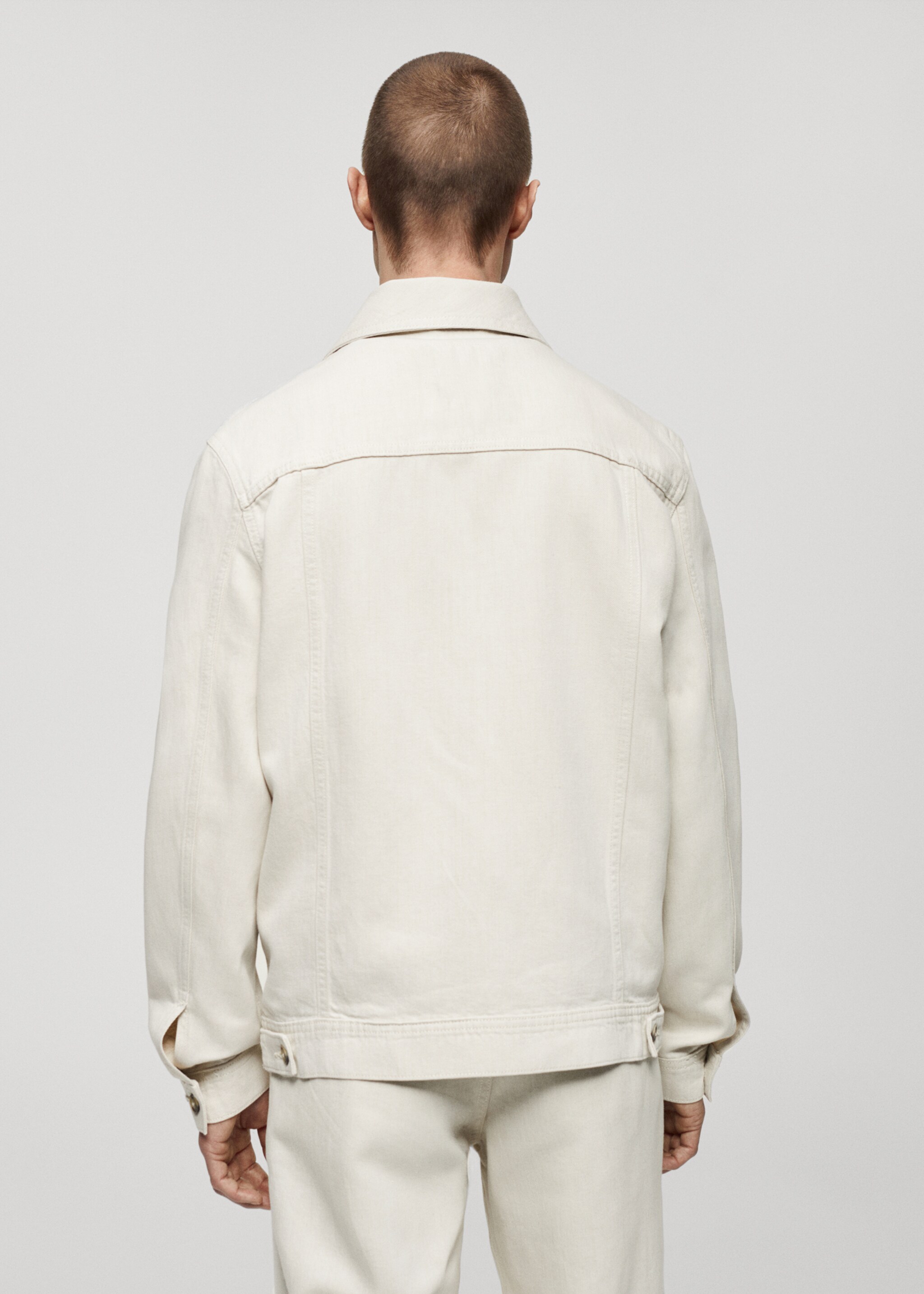 Linen cotton overshirt with pockets - Reverse of the article