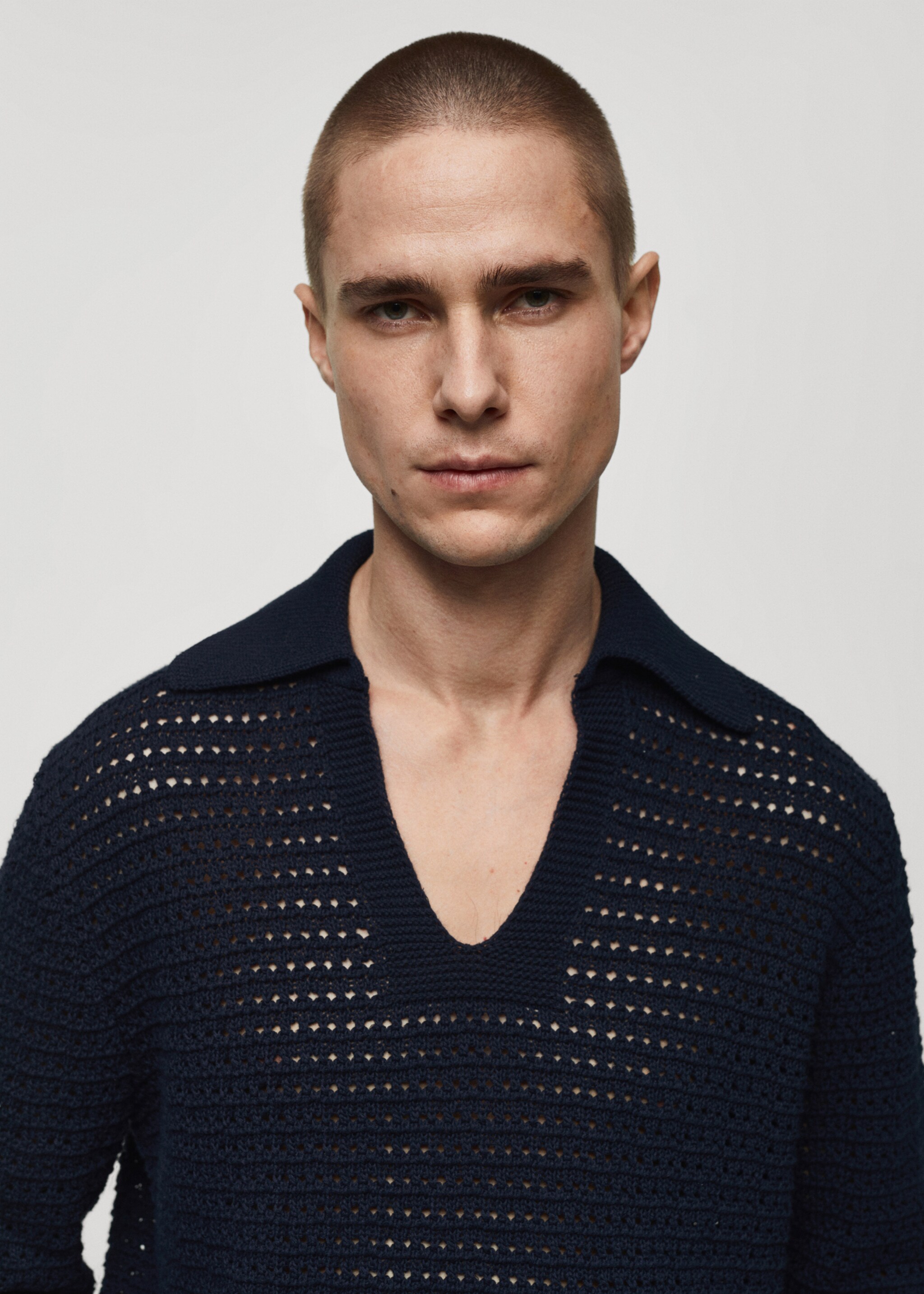 Pulover din tricot ajurat cu guler polo - Detaliu al articolului 1