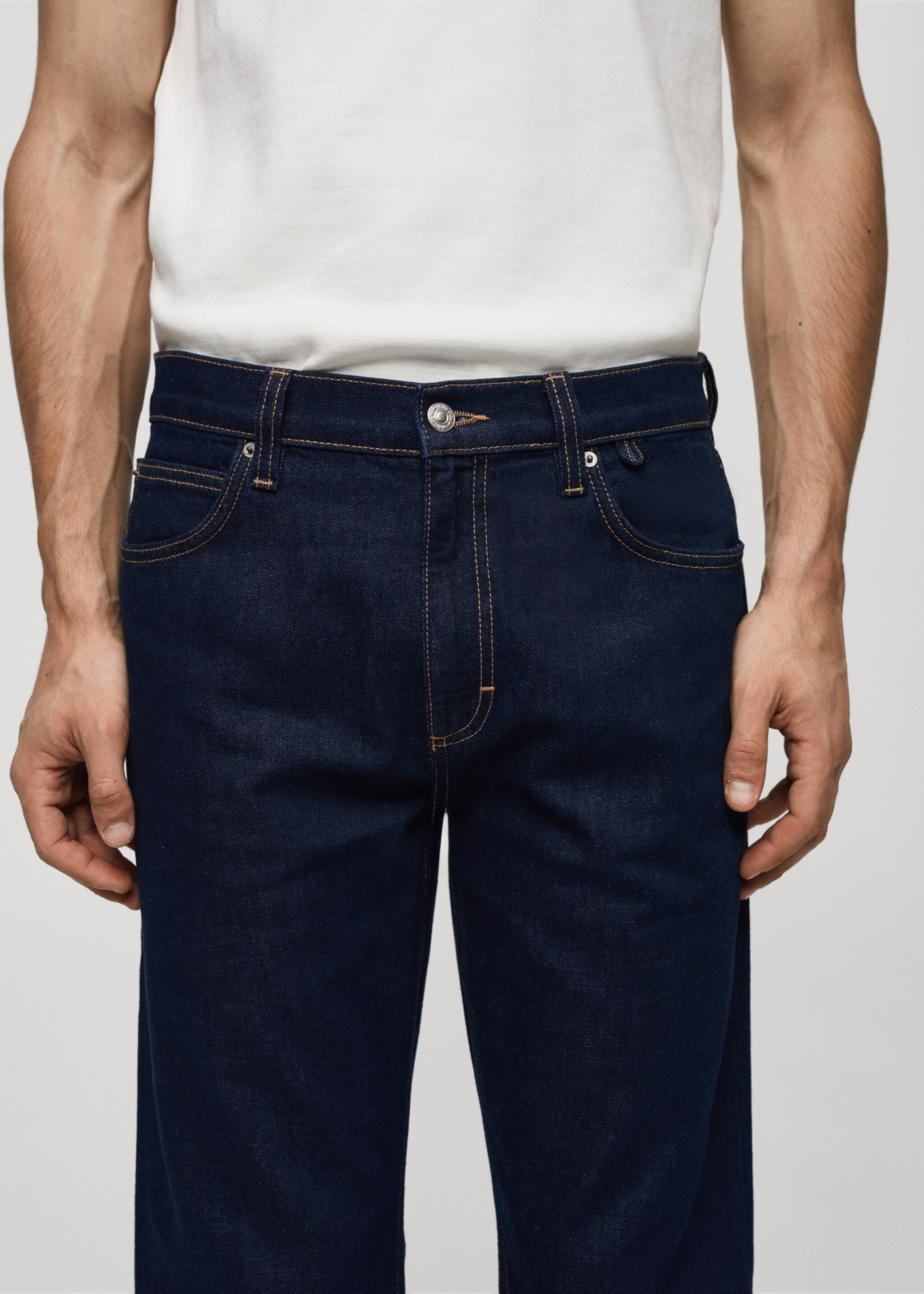 Relaxed-fit dark wash jeans - Details of the article 1