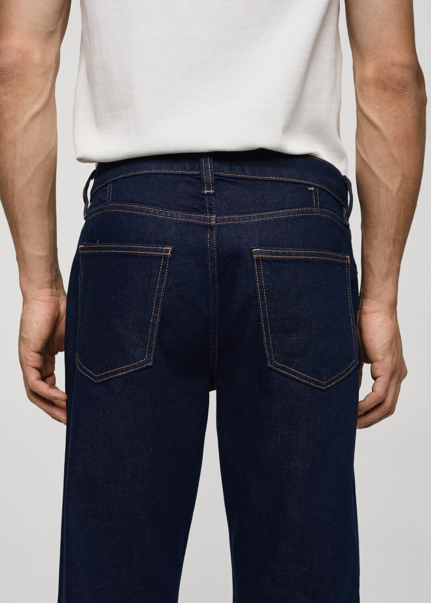 Jeans relaxed fit lavado oscuro - Detalle del artículo 4