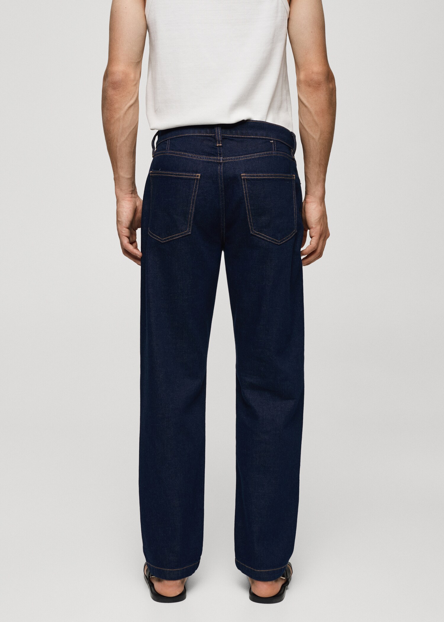 Jeans relaxed fit lavado oscuro - Reverso del artículo