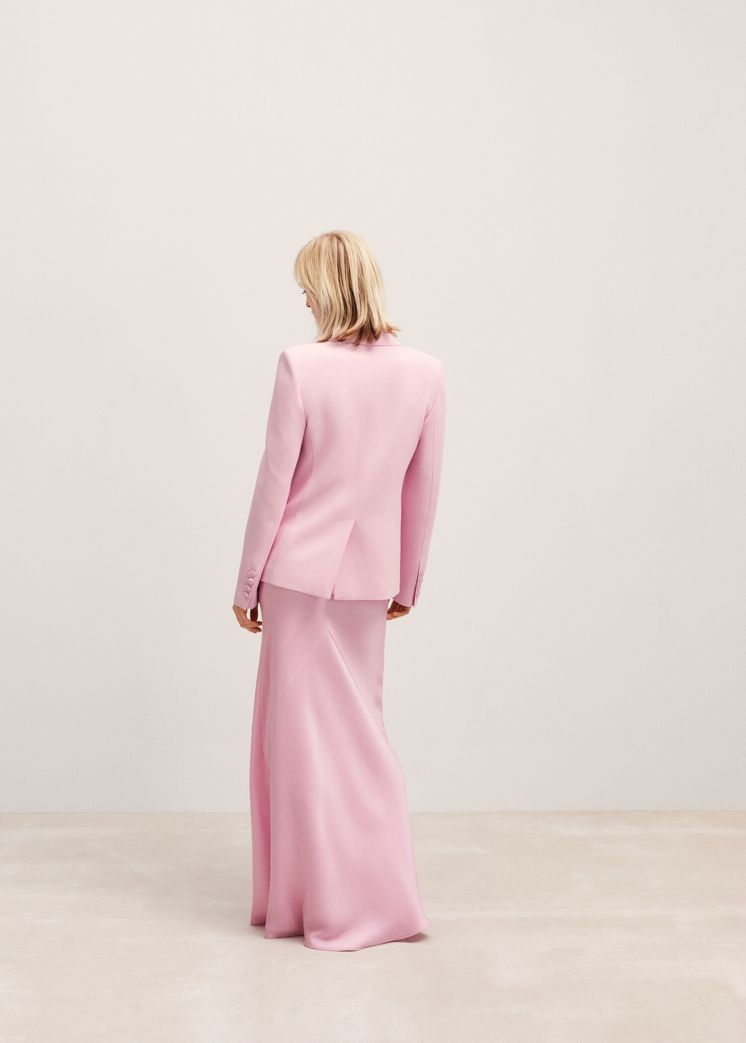 Blazer met revers met sierstiksels - Achterkant van het artikel