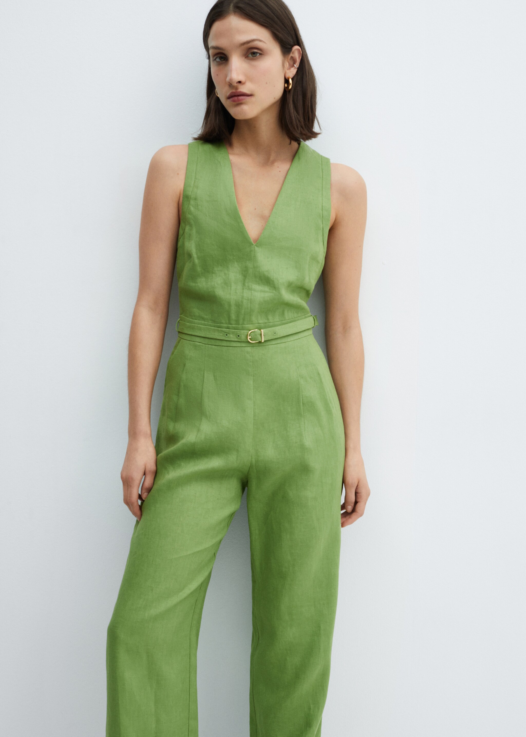 100% linen jumpsuit with belt - Medium plane
