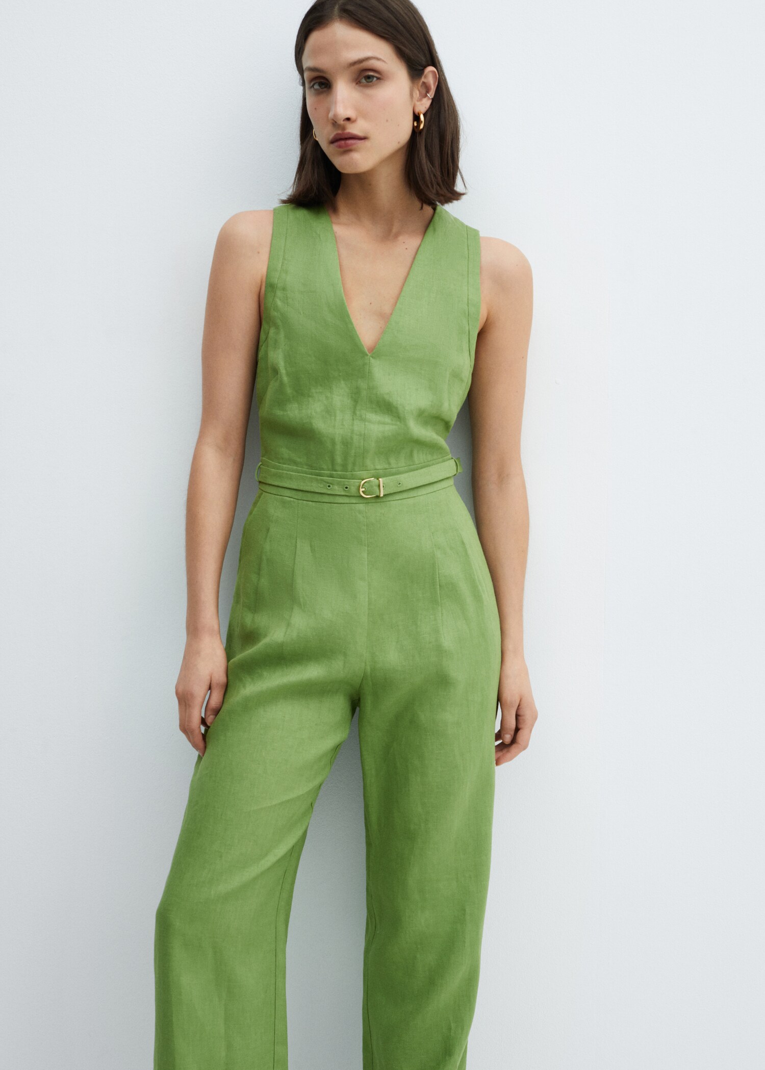 100% linen jumpsuit with belt - Medium plane