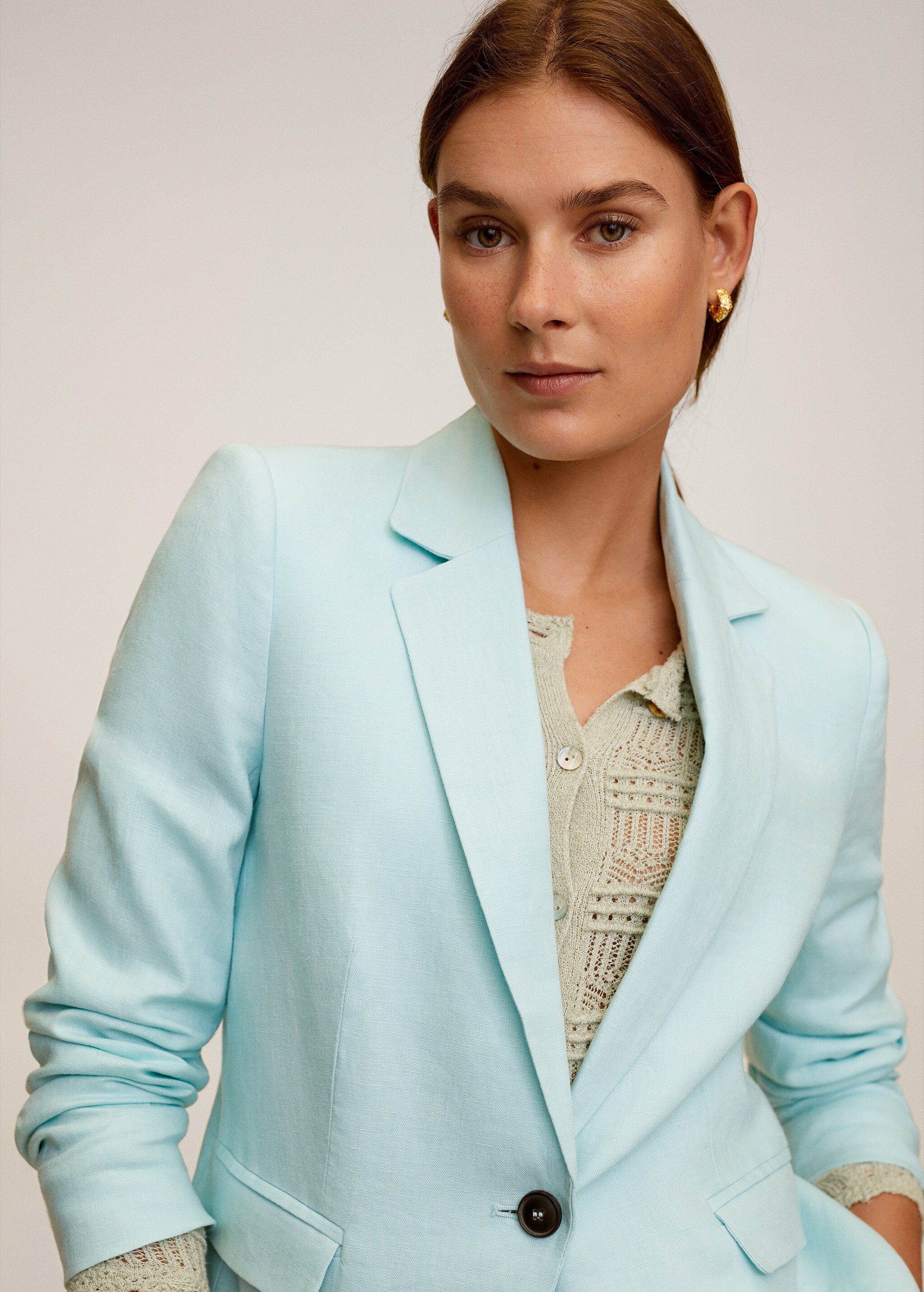 Linen button blazer - Details of the article 2